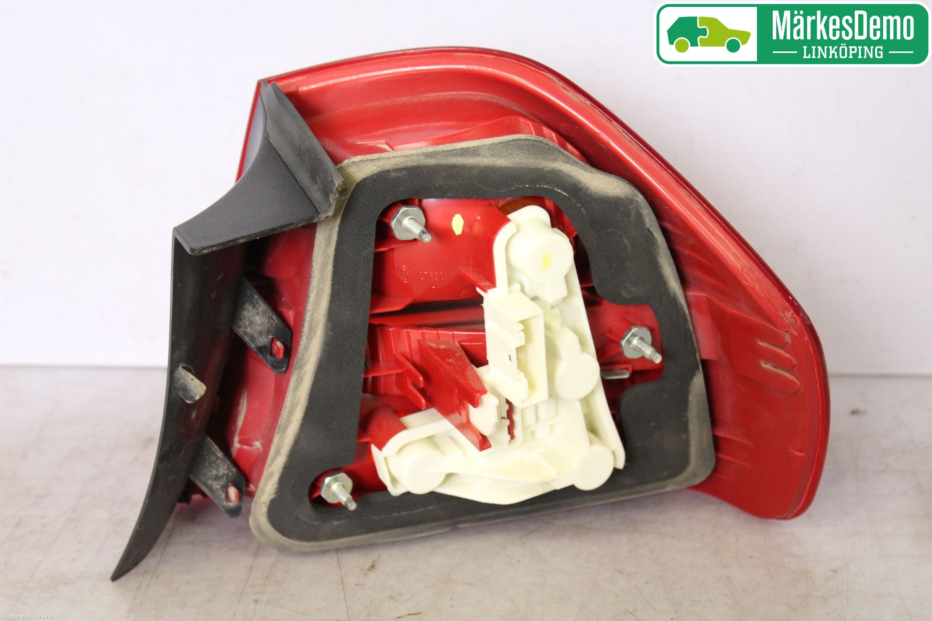 BMW 3 E90/91 SED/TOU 05-12 Baklykt Venstre