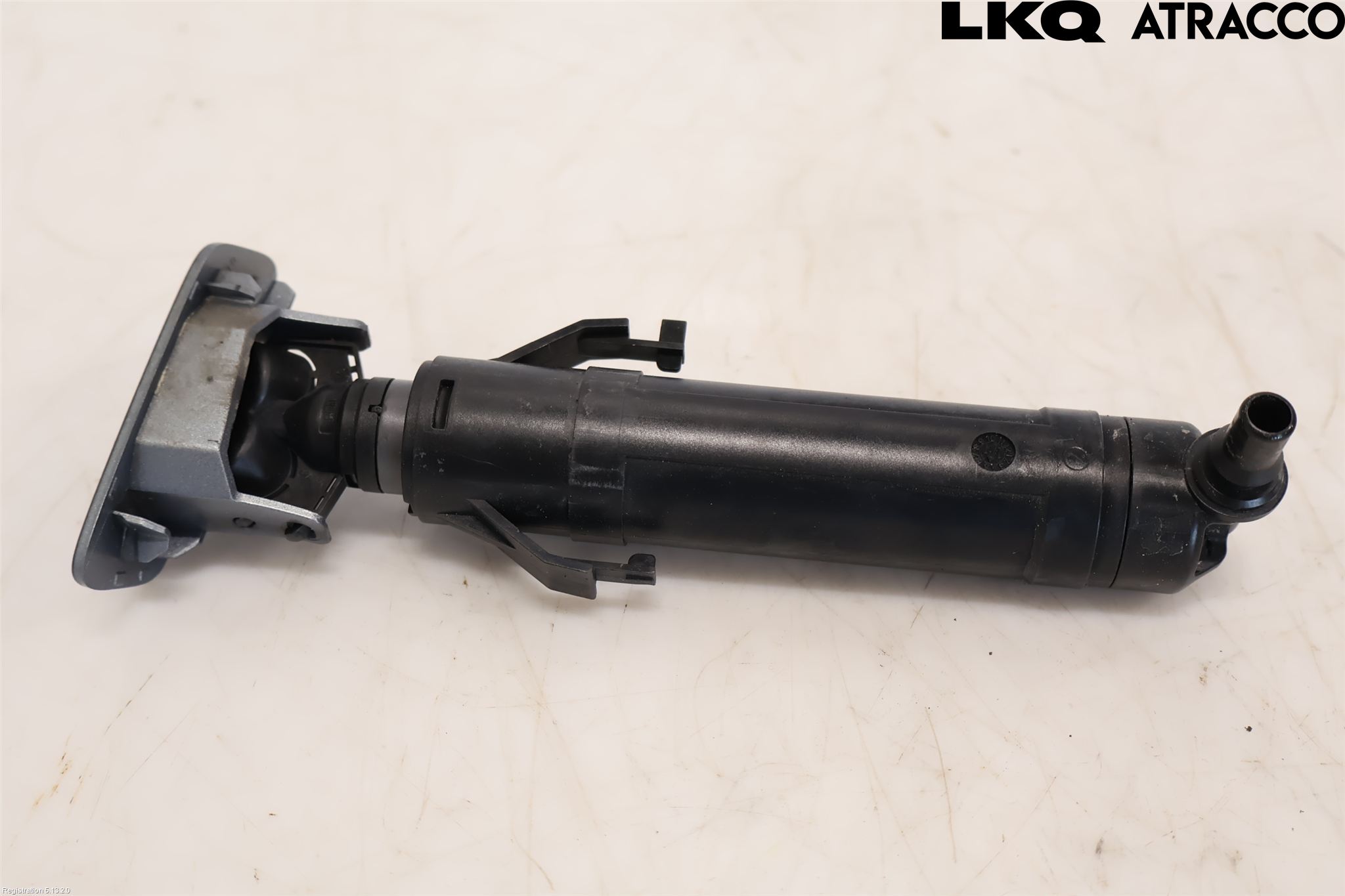 Volkswagen VW PASSAT 11-14 Spylerdyse Frontlykter