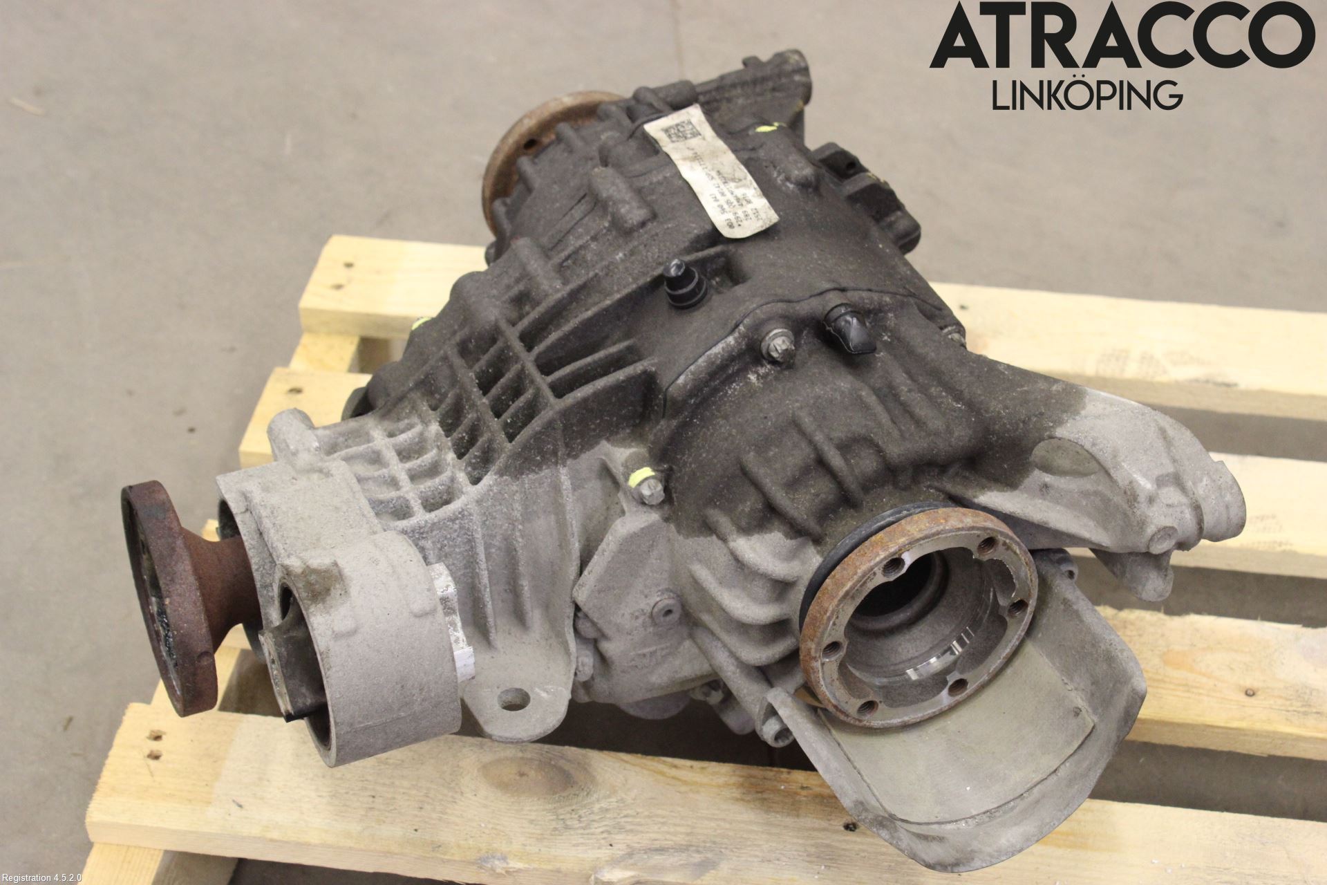 Audi A4/S4 B9 16-19 Bakaksel Kardang Bak -Diff