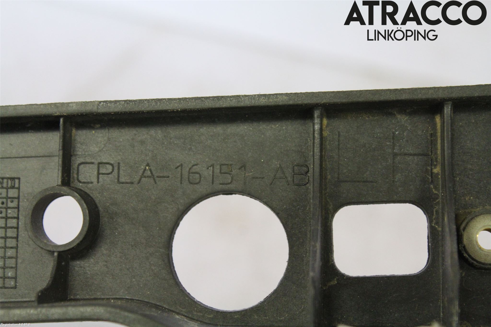 Landrover RANGE ROVER (L405) 13-21 Frontskjermfeste Venstre