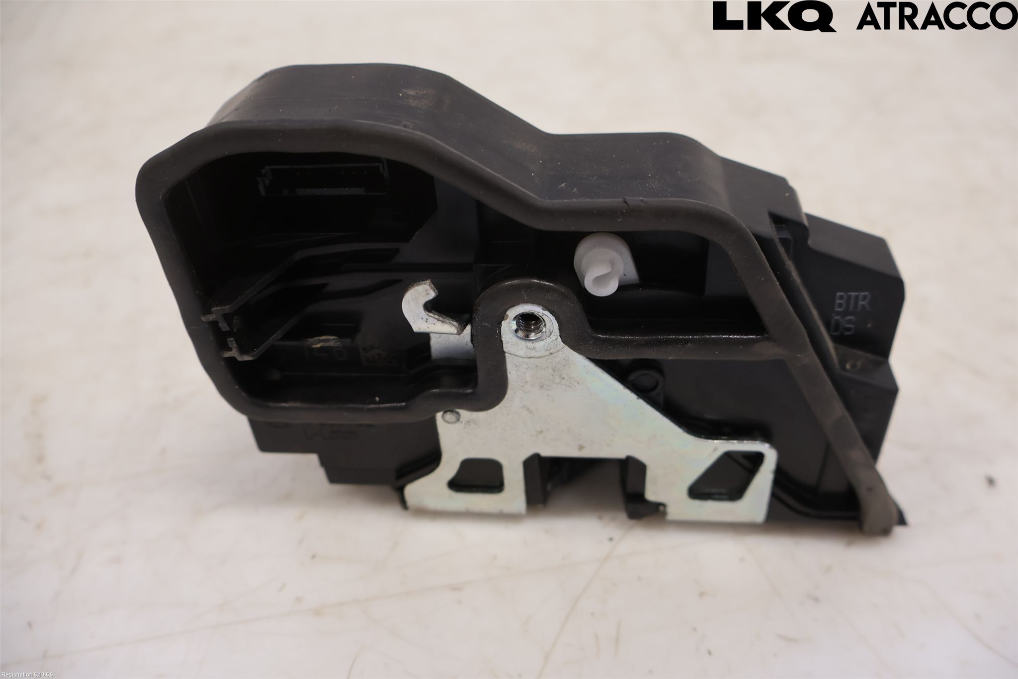 BMW 3 F30/F31/F80 12-19 Dørlås - Låsekasse