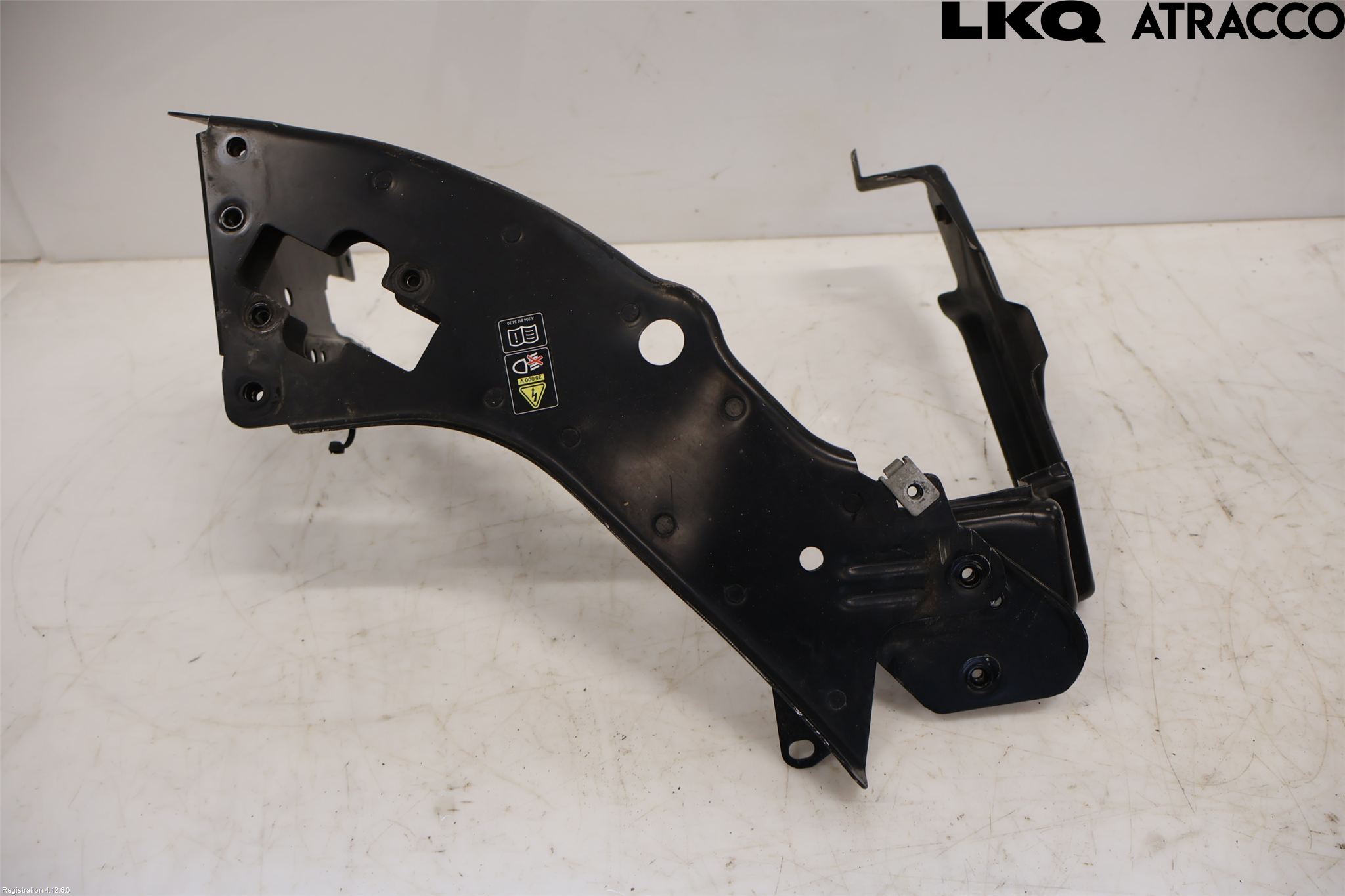 Mercedes-Benz MB E-KLASS (W211) 02-09 Frontlykt Ramme H Lyktering