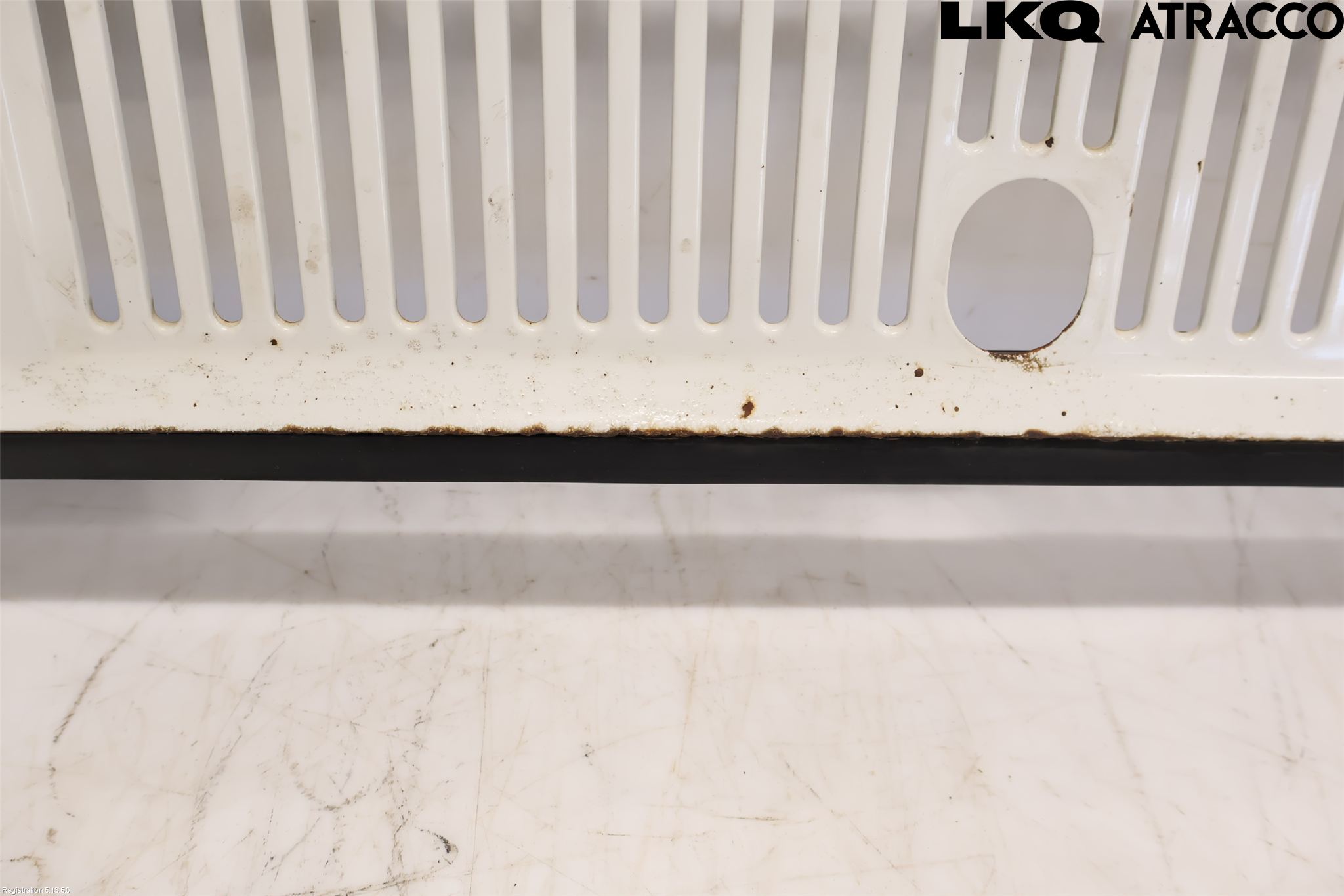 Volvo 940 91-98 Visker Deksel-Grill-Under Frr