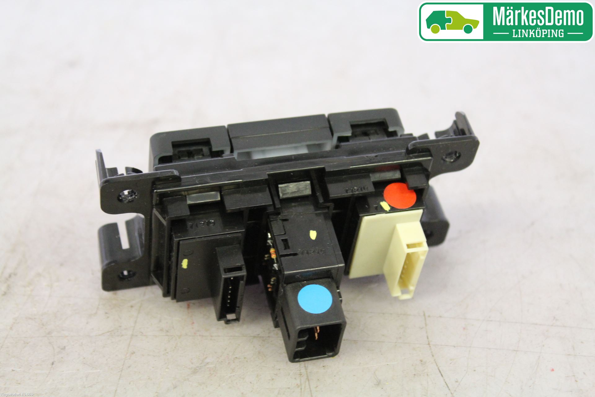 Hyundai SANTA FE  06-12 Bryter Varmesete