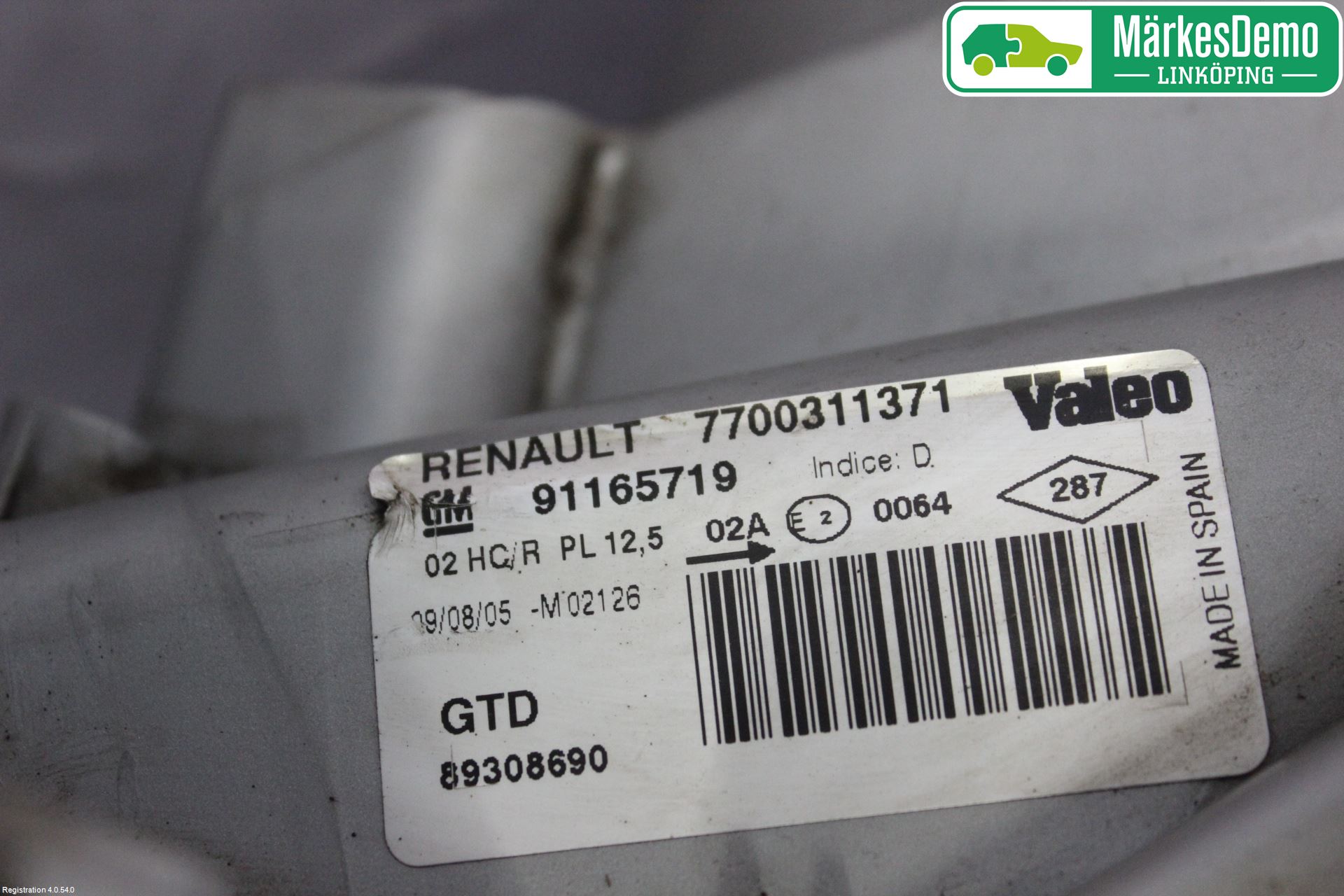 Opel VIVARO 01-14 Frontlykt Venstre