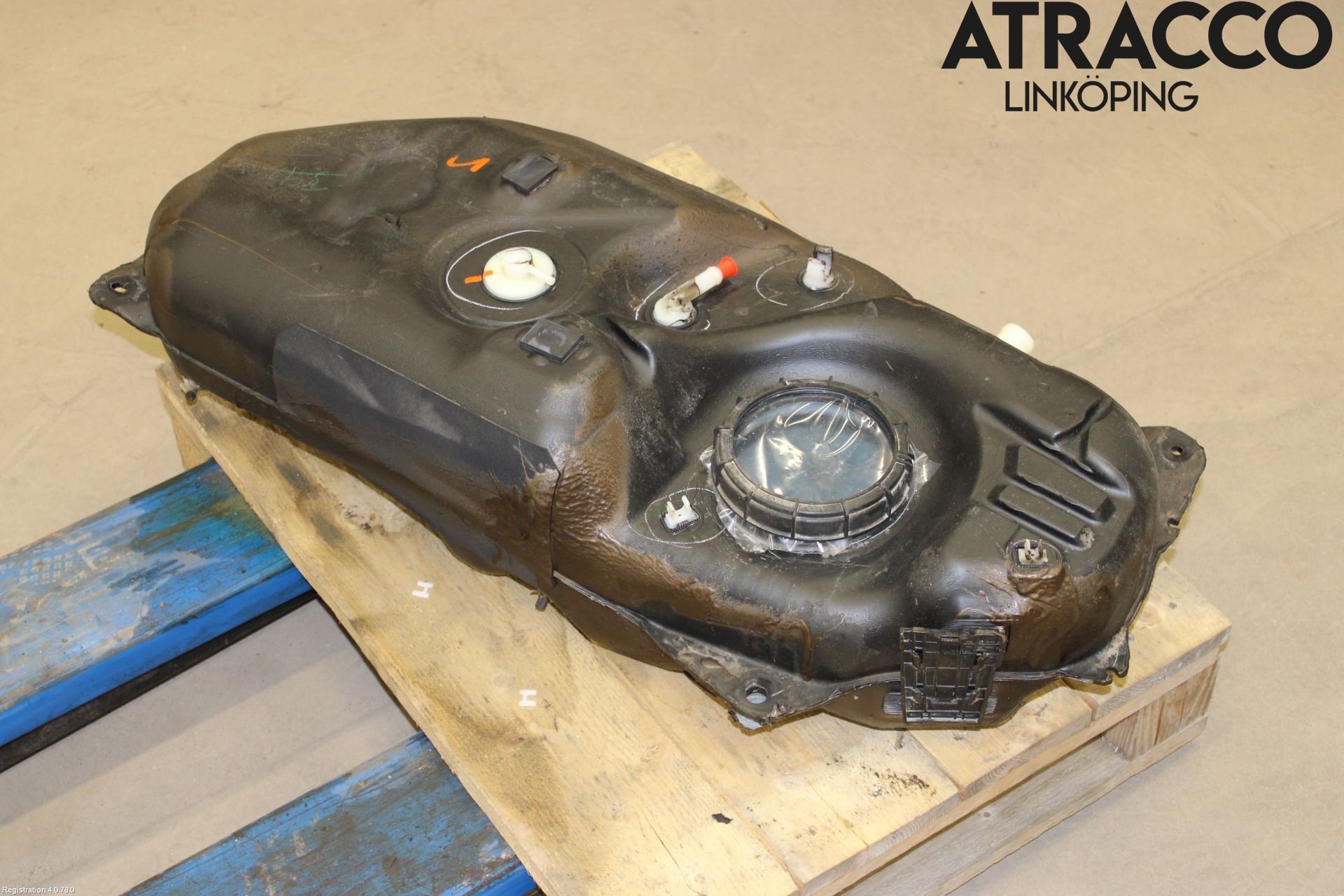 Suzuki SWIFT 17-24 Drivstofftank