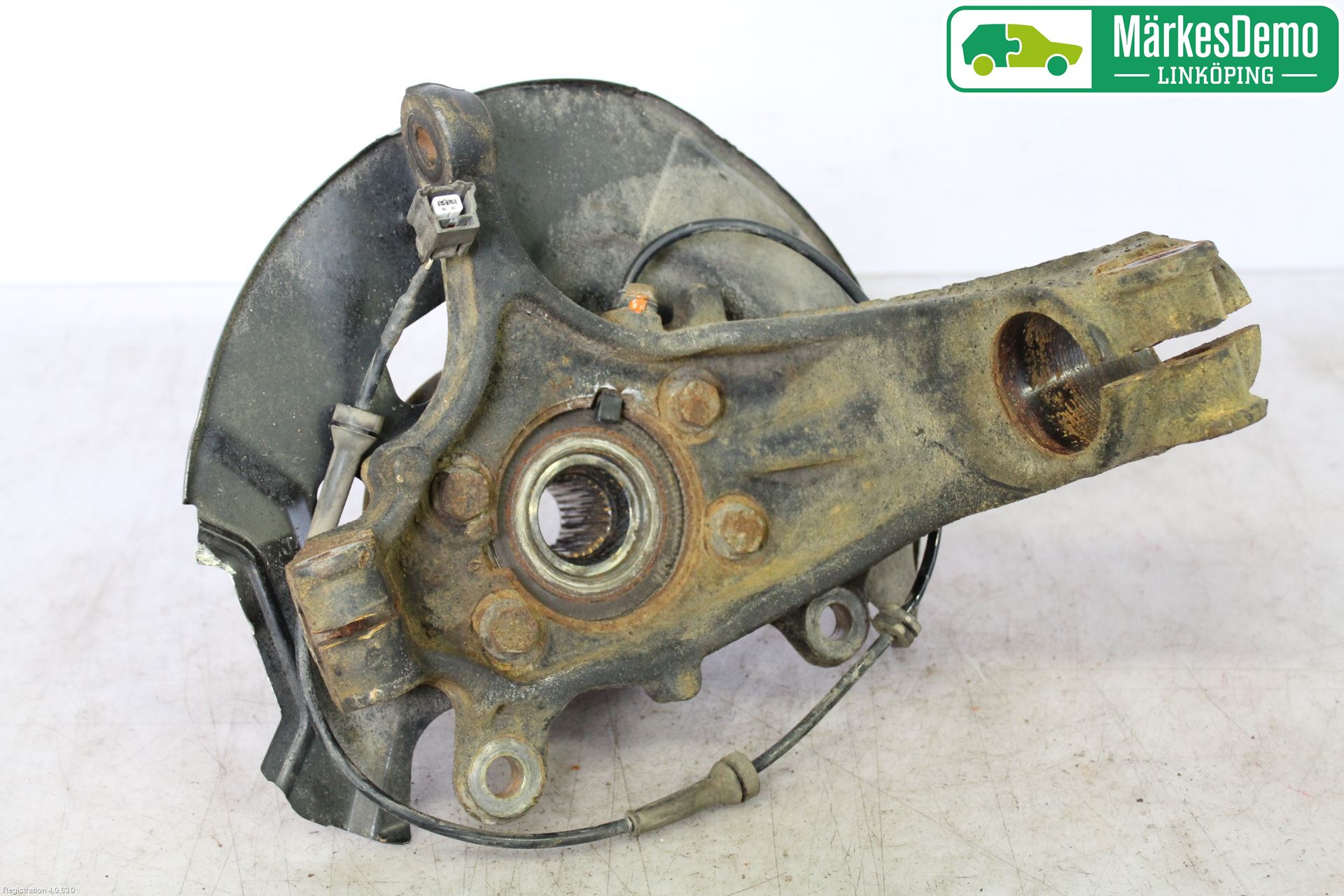 Nissan QASHQAI 14-17 Spindel Vf