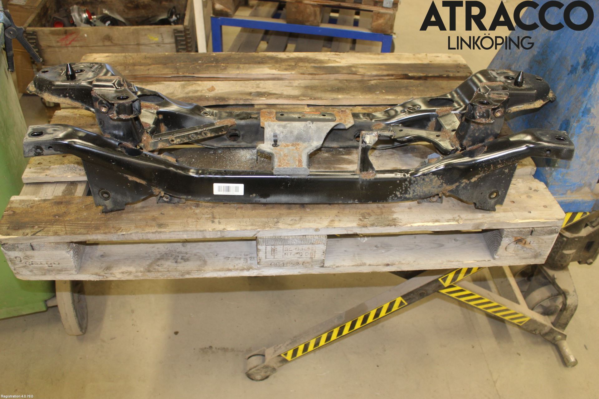 Volvo V40 12-19 Bakaksel Feste Travers-Ramme