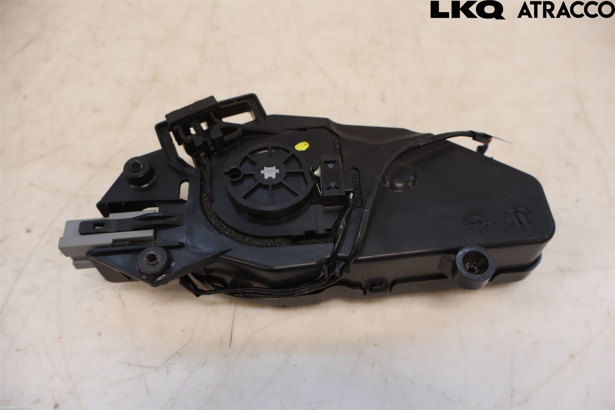 Volvo XC70 14-16 Bakluke-Lokk Låsekasse