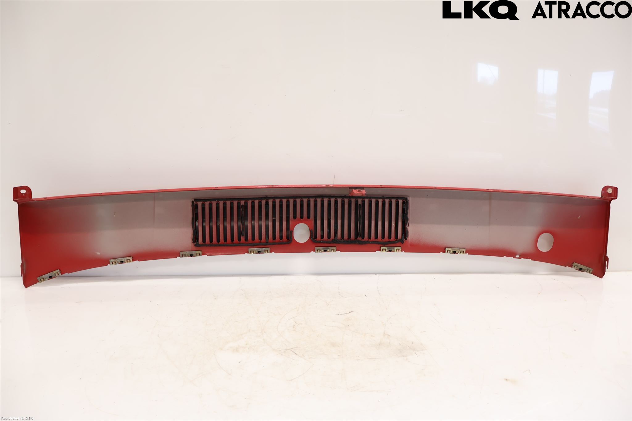 Volvo 740 88-92 Visker Deksel-Grill-Under Frr