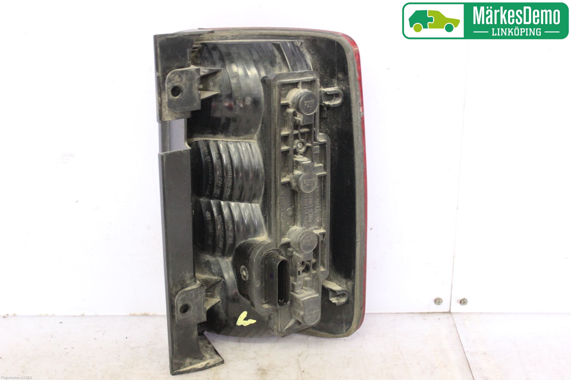 Volkswagen VW CADDY      04-10 Baklykt Venstre