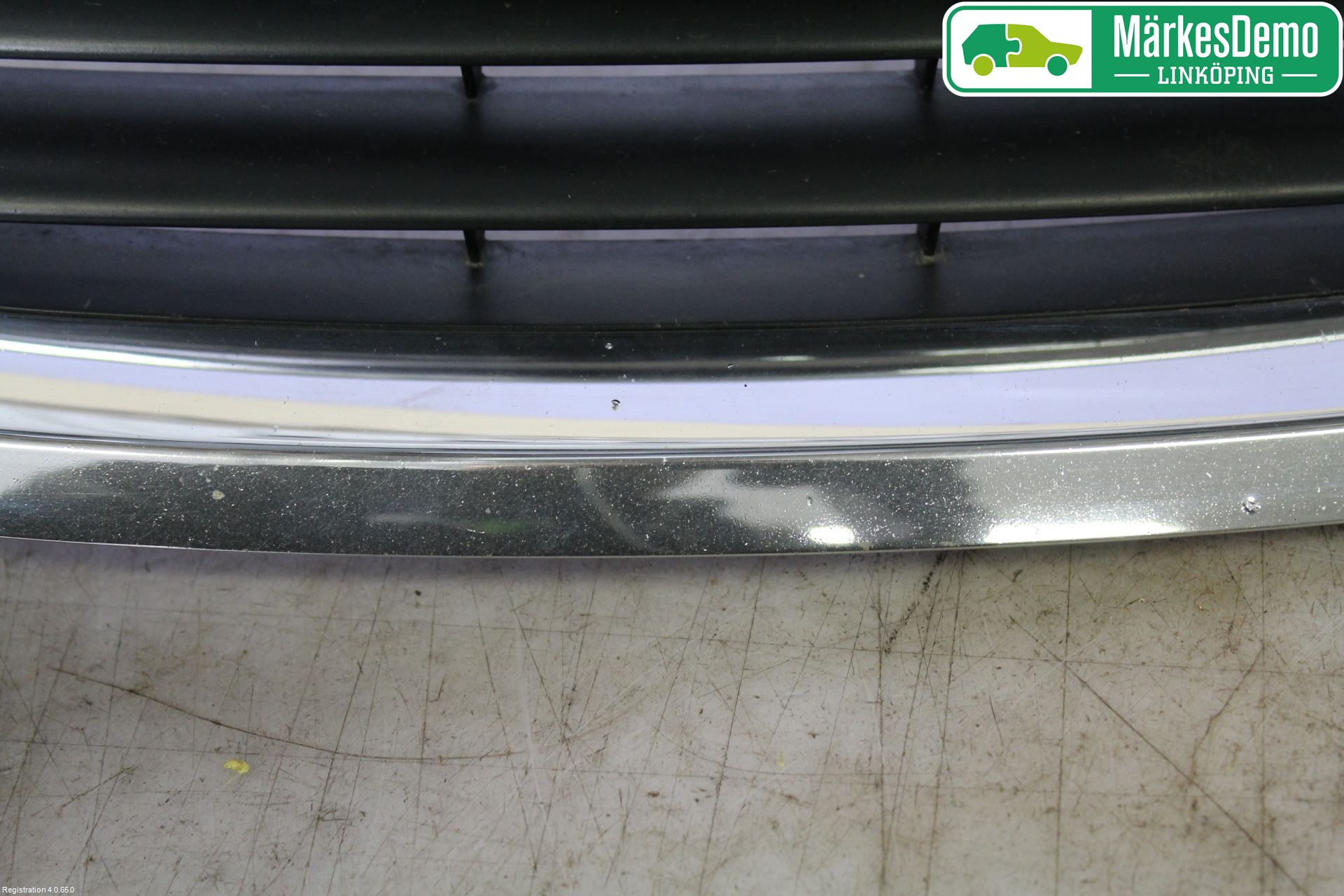 Saab 9-5     06-10 Grilldel Midt