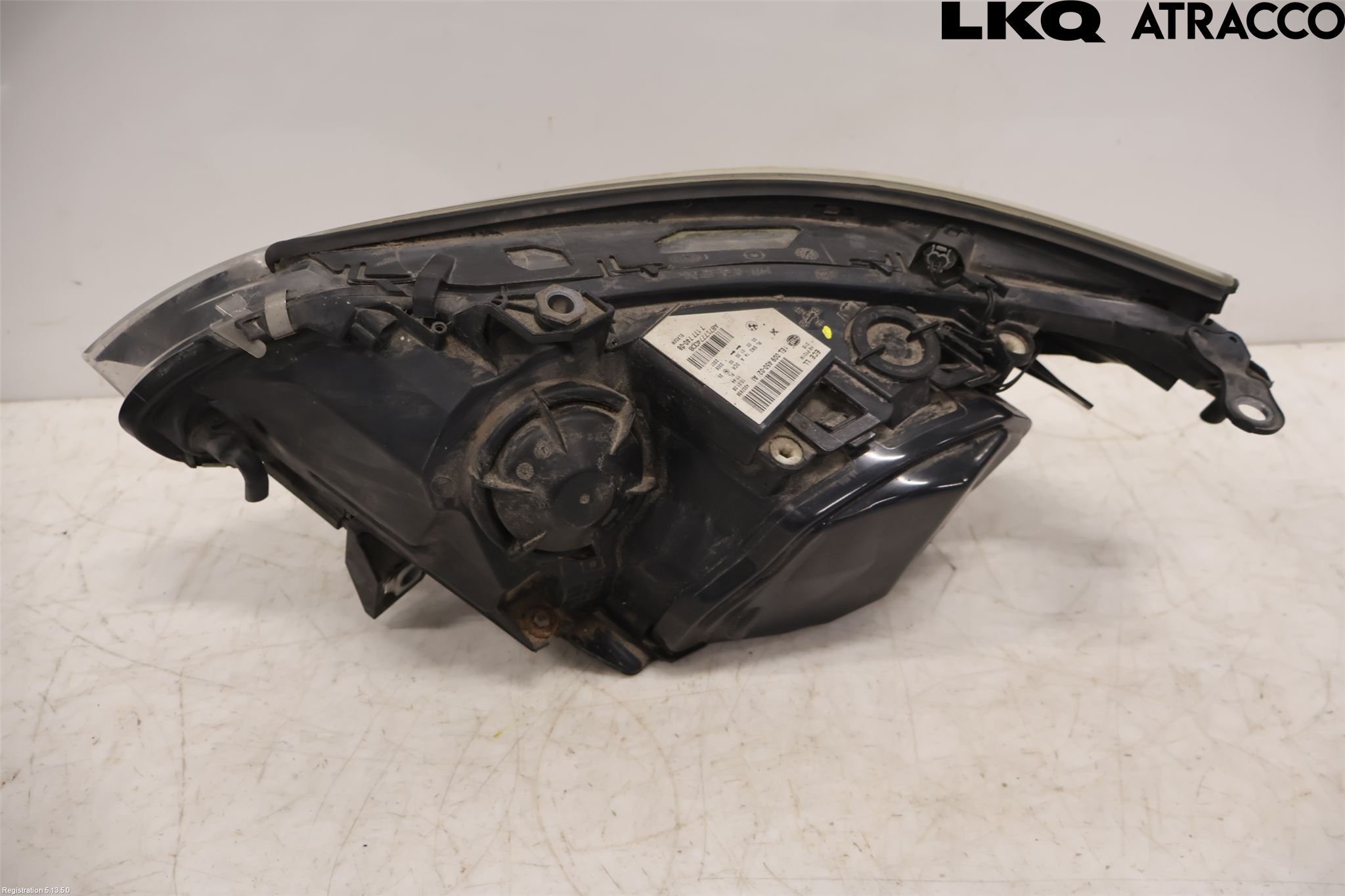 BMW 5 E60/61 Sed/Tou 02-10 Frontlykt Høyre