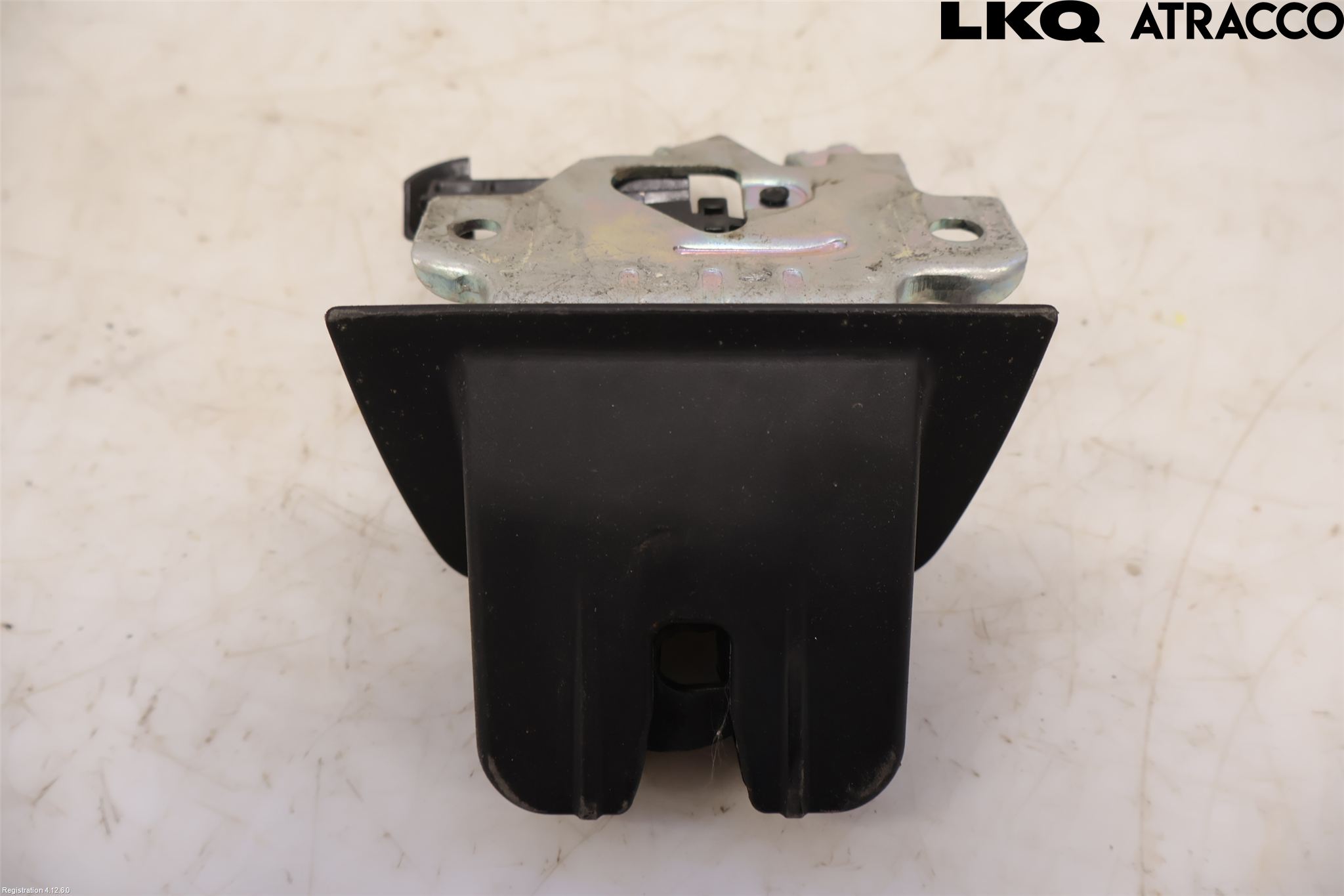 Audi A4/S4 B9 16-19 Bakluke-Lokk Låsekasse