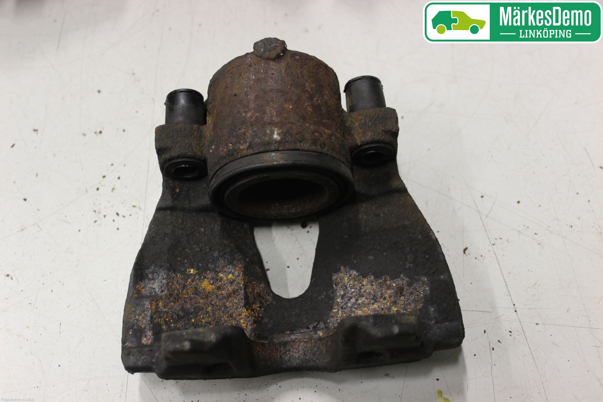 Saab 9-5     06-10 Bremsecaliper Foran Venstre