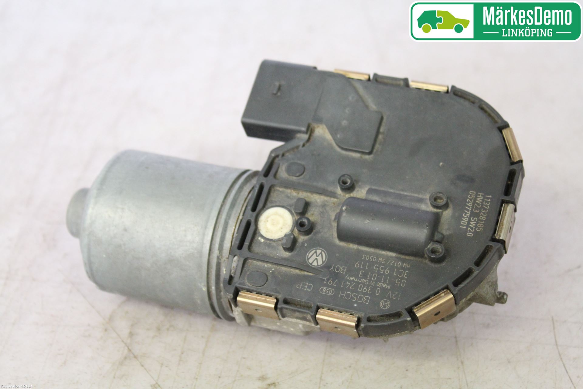 Volkswagen VW PASSAT 05-11 Viskermotor Frontrute
