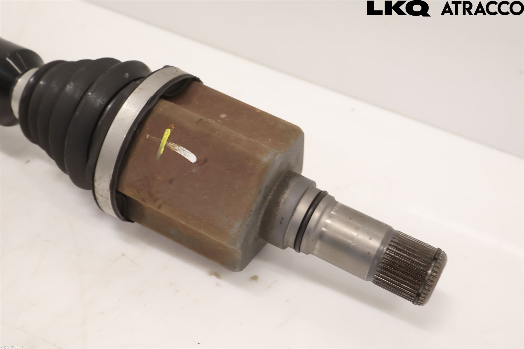 Volkswagen VW PASSAT 15-19 Drivaksel Foran Kompl Høyre