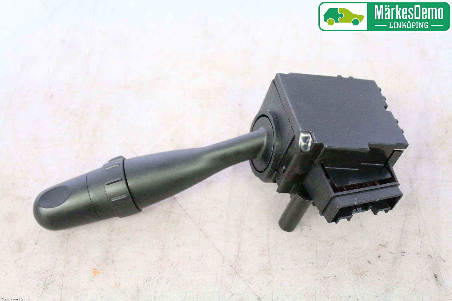 Suzuki SX4 10-13 Bryter Ratt Visker - Spyler