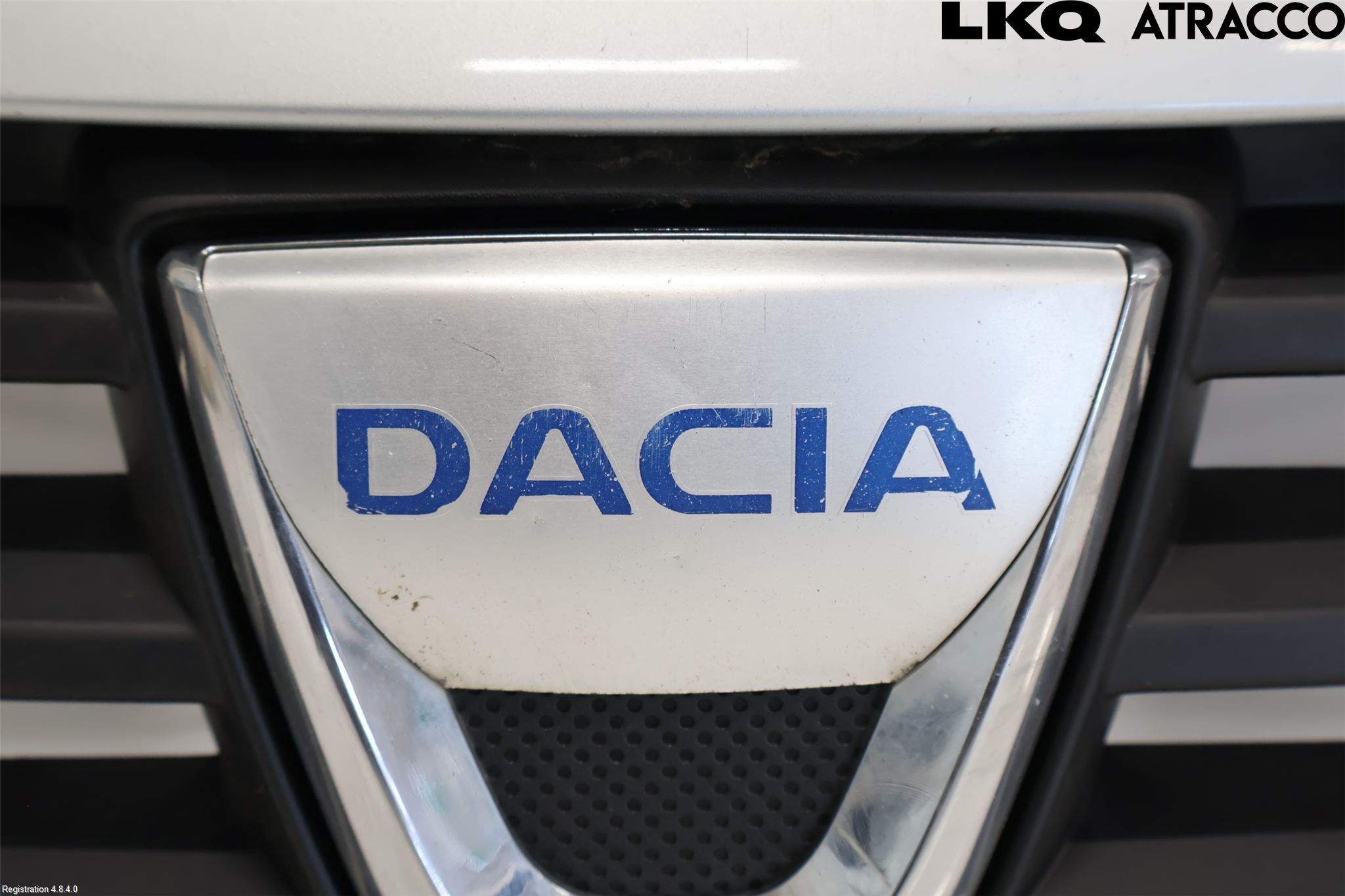 Dacia SANDERO 09-13 Grill Komplett