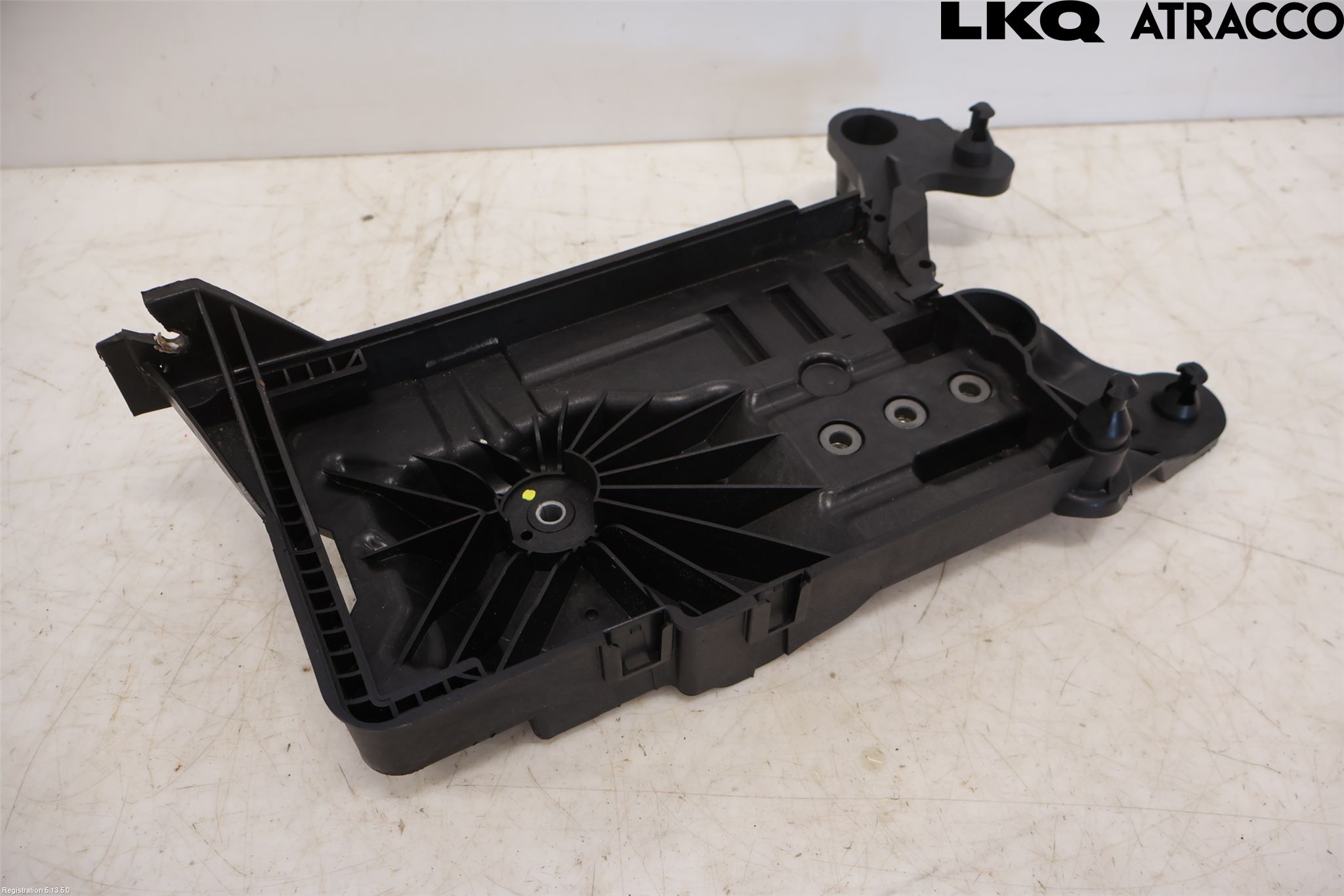 Volkswagen VW GOLF / E-GOLF VIII 20- Batterikasse - Feste - Holder