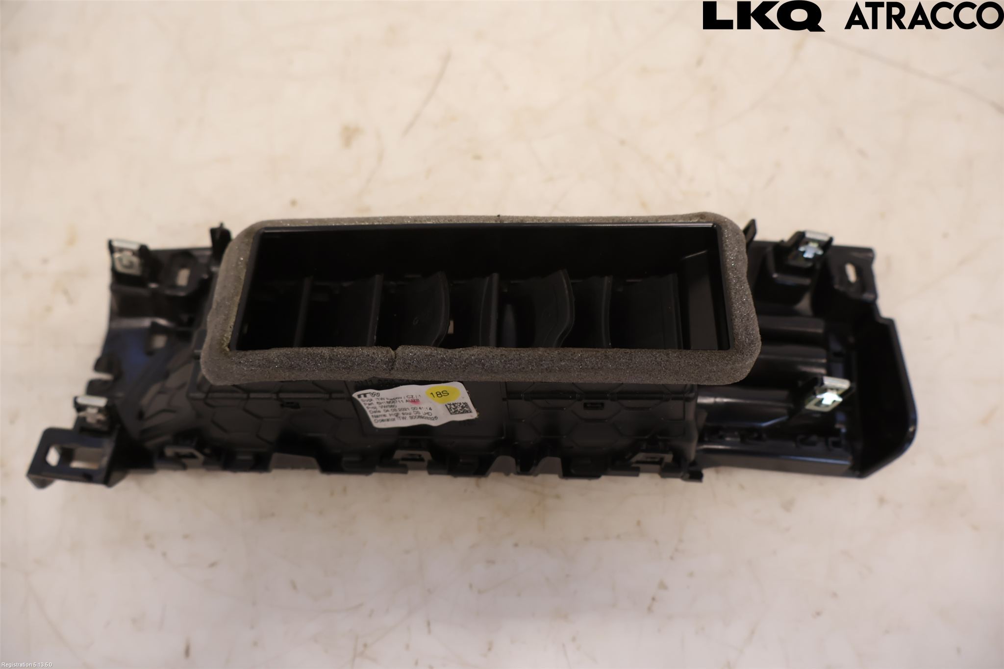 Volkswagen VW GOLF / E-GOLF VIII 20- Dashbord Kanal - Dyse