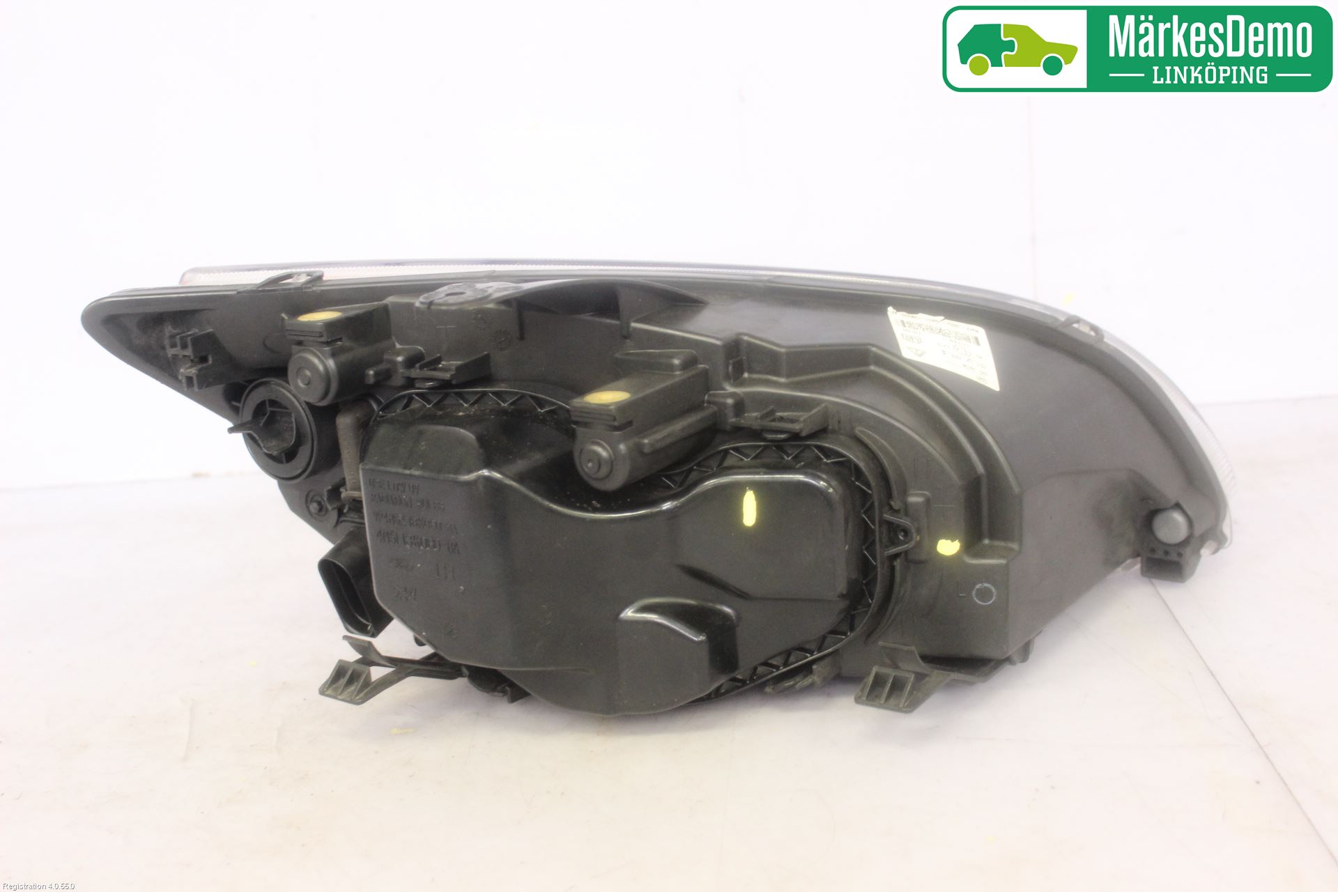 Ford FOCUS     04-07 Frontlykt Venstre