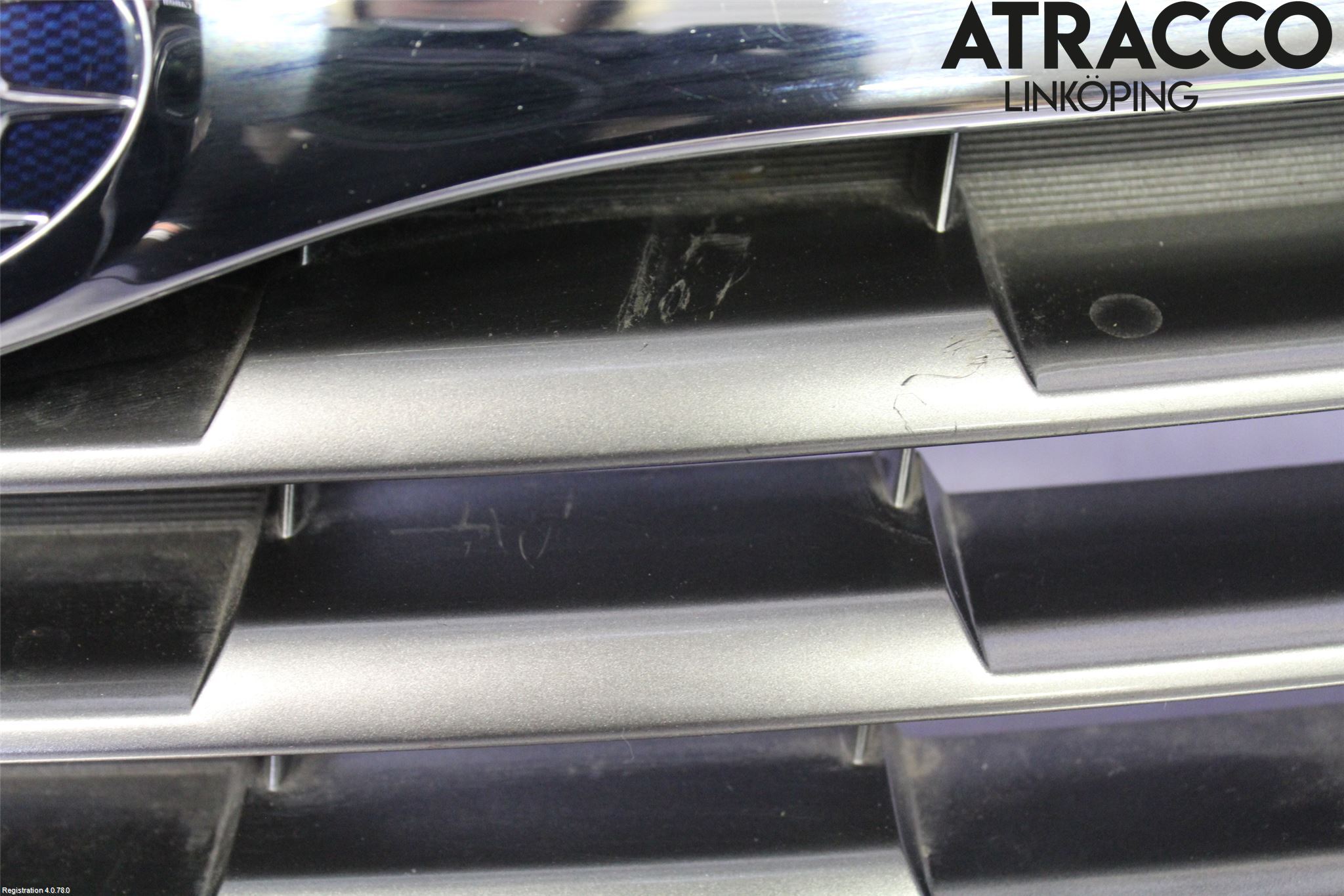 Subaru FORESTER SH  08-13 Grill Komplett