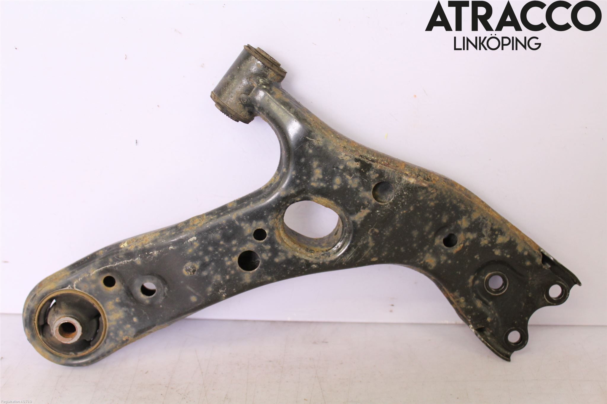 Toyota AURIS 13-19 Bærearm Foran Venstre Nedre