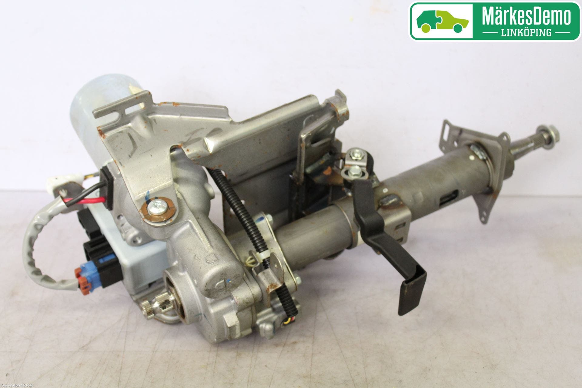 Nissan NOTE E11 06-14 Rattakselaggregat Innebygd Servo