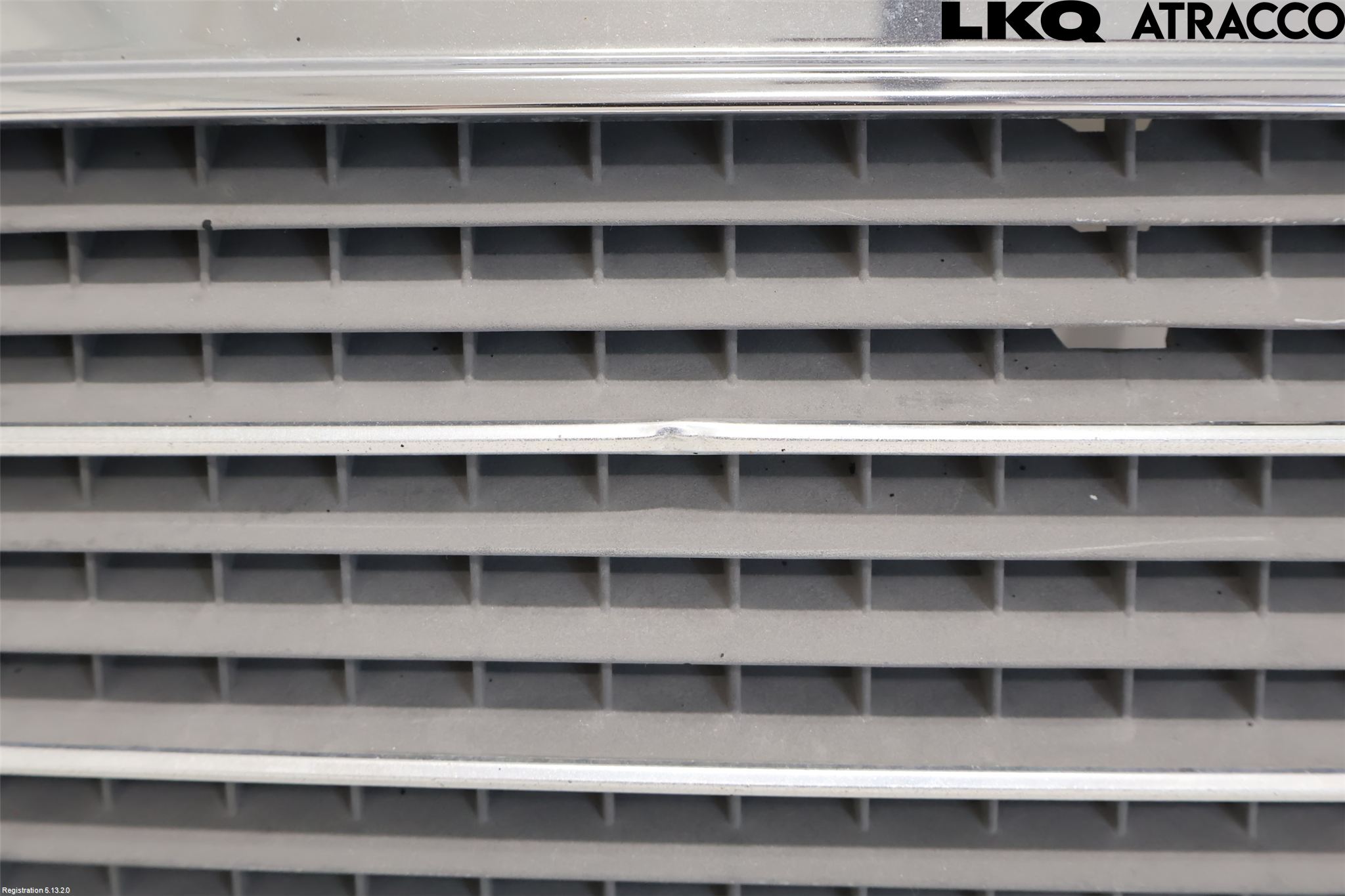 Mercedes-Benz MB 200-500  (W124) 86-96 Grill Komplett