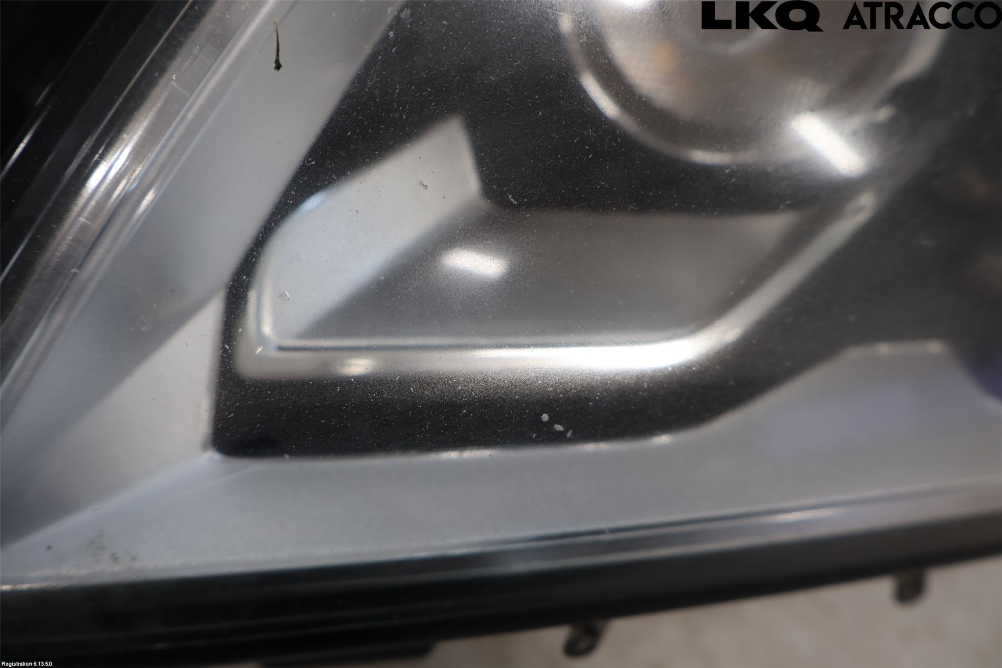Volkswagen VW PASSAT 11-14 Frontlykt Venstre
