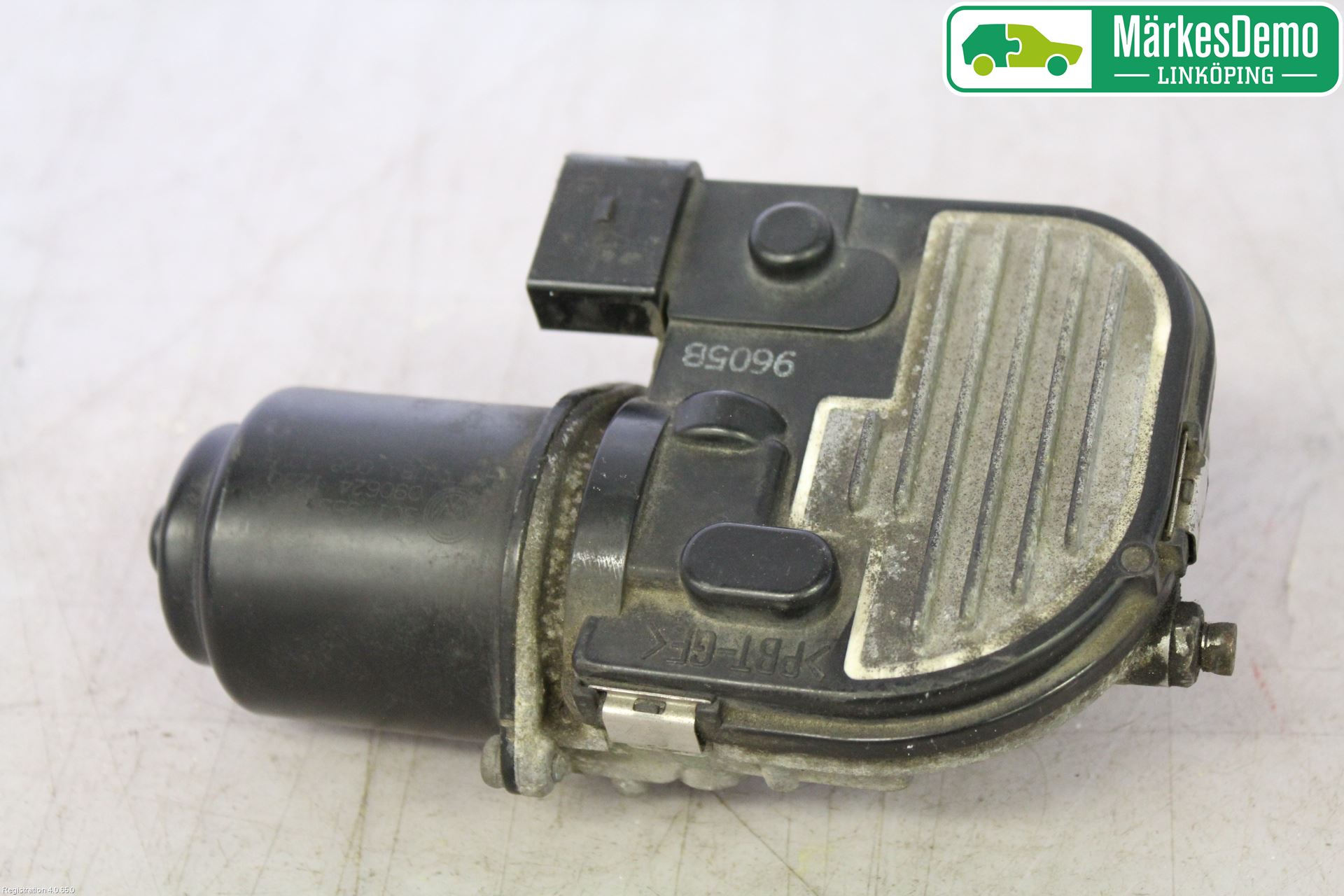 Volkswagen VW PASSAT 05-11 Viskermotor Frontrute