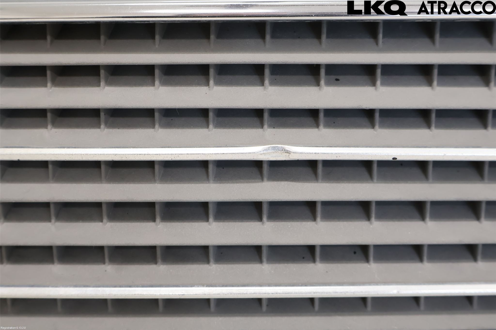 Mercedes-Benz MB 200-500  (W124) 86-96 Grill Komplett