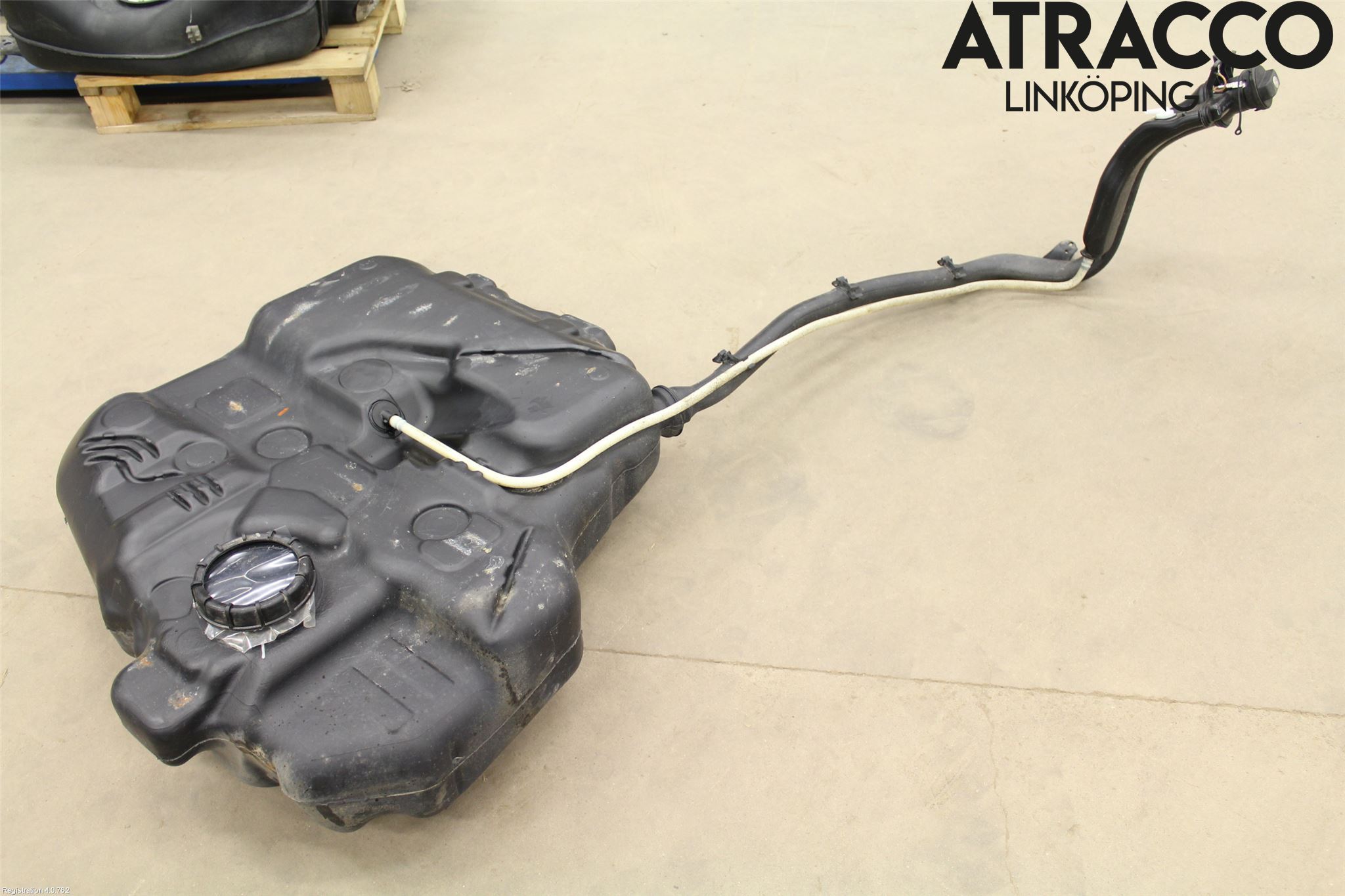 Volkswagen VW CADDY      04-10 Drivstofftank Diesel