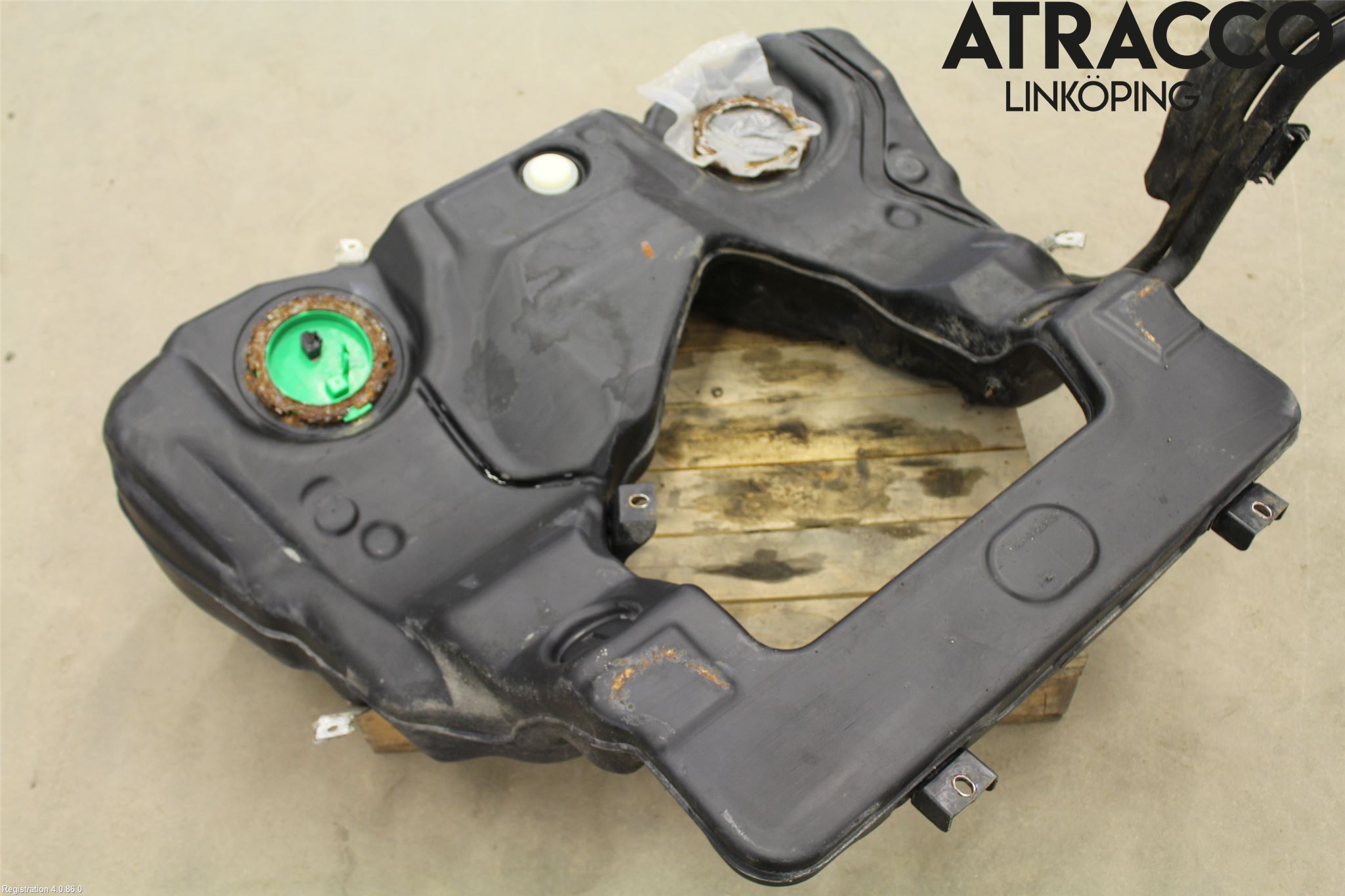 Volkswagen VW PASSAT 11-14 Drivstofftank Diesel