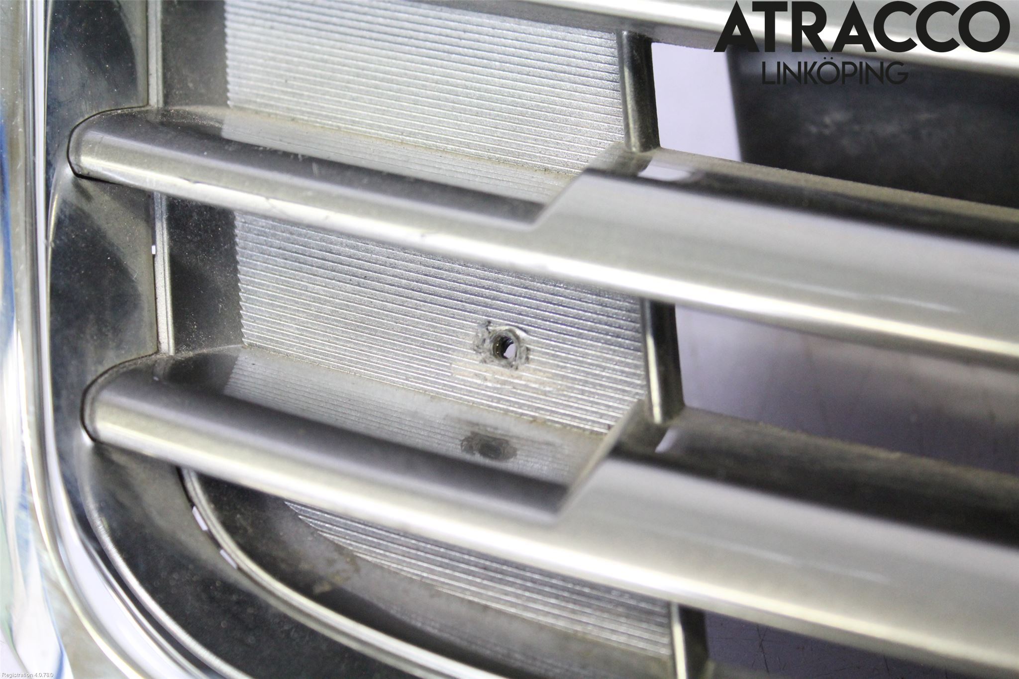 Subaru FORESTER SH  08-13 Grill Komplett