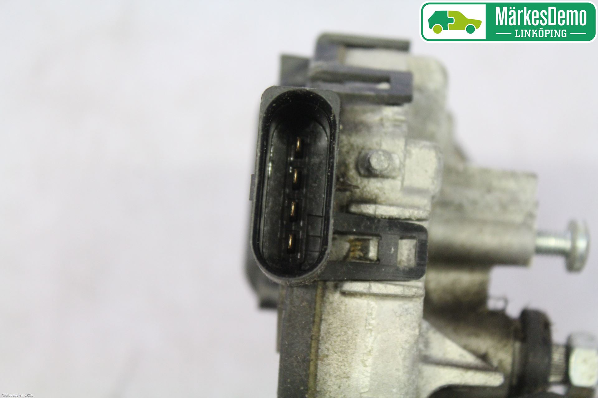 Ford FOCUS     04-07 Viskermotor Frontrute