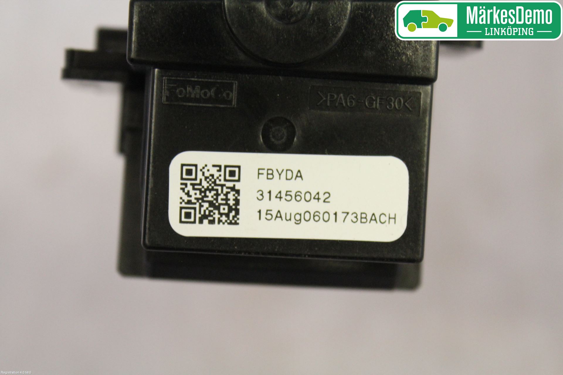 Volvo XC70 14-16 Bryter Ratt Visker - Spyler