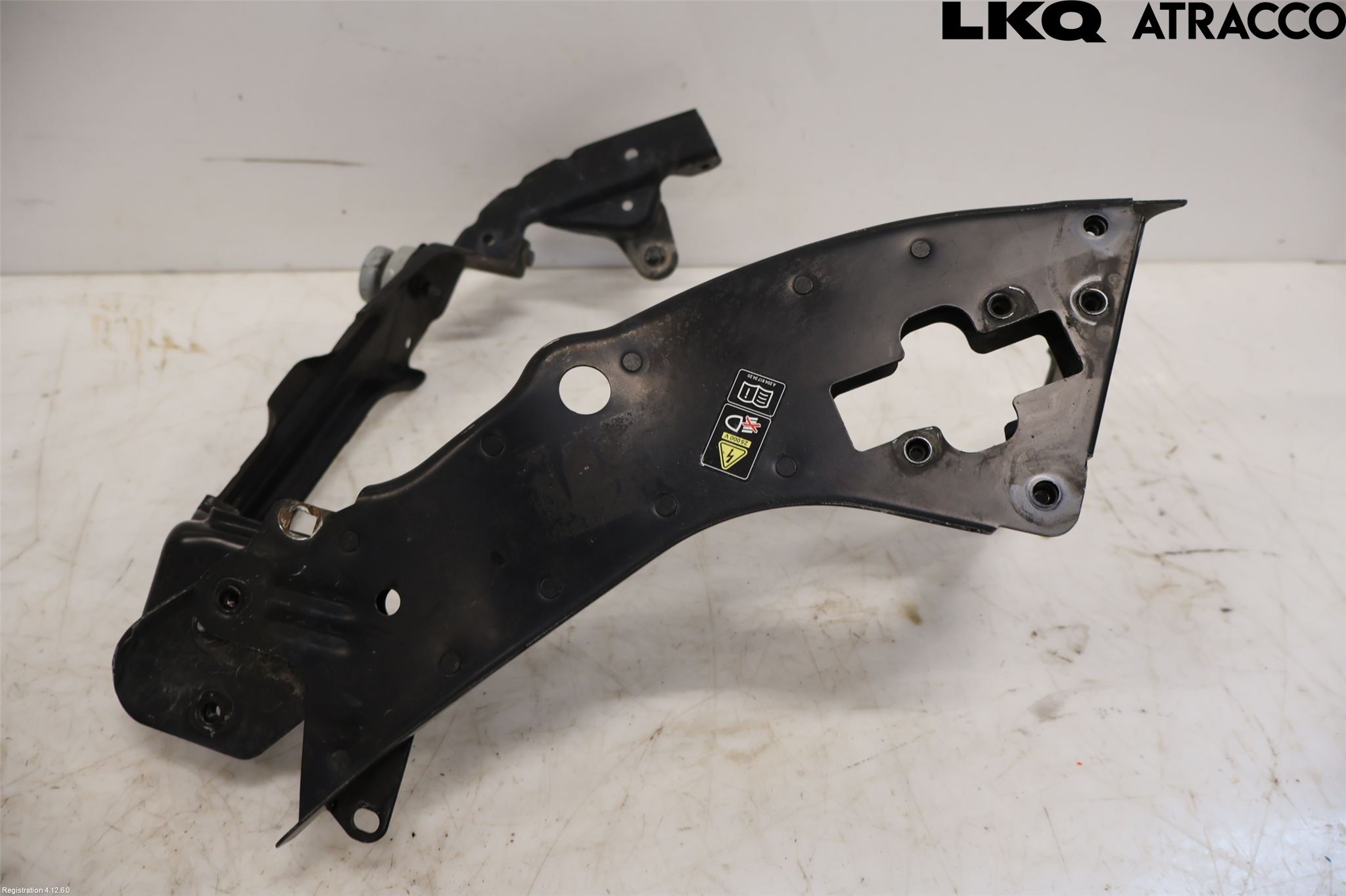 Mercedes-Benz MB E-KLASS (W211) 02-09 Frontlykt Ramme V Lyktering