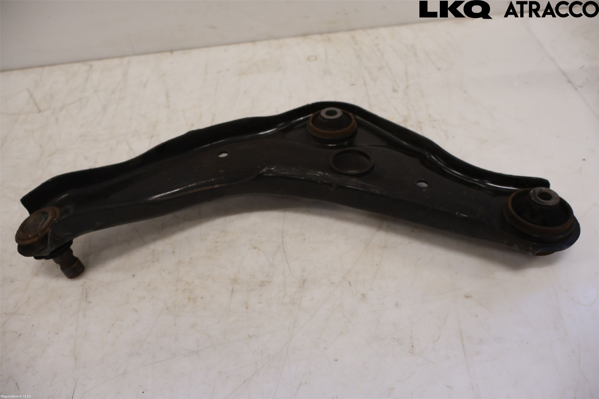 Nissan QASHQAI 17-21 Bærearm Foran Høyre Nedre