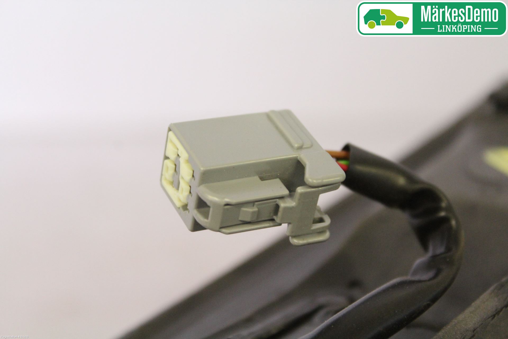 Ford FOCUS     04-07 Speil V M-El Justering