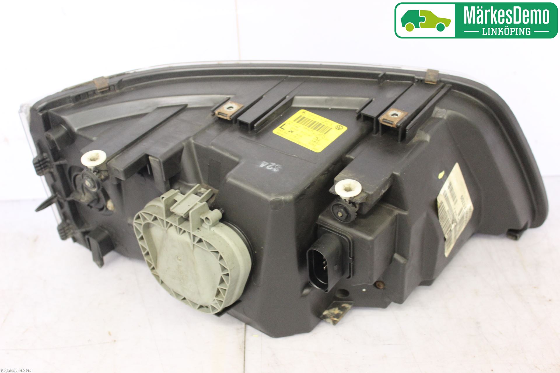 Volkswagen VW TRANSP/CARAVELLE (T5) 04-15 Frontlykt Venstre