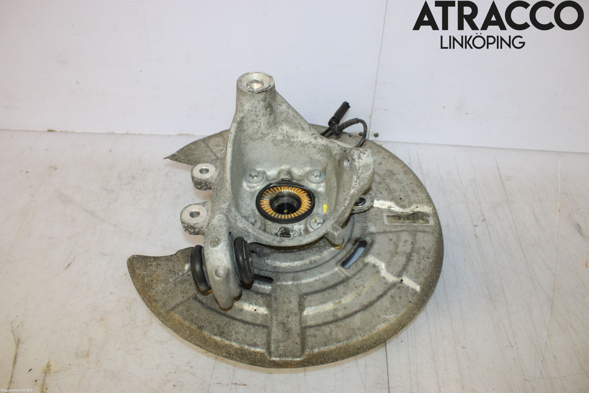 BMW 5 F10/F11/F18 09-17 Spindel Vf