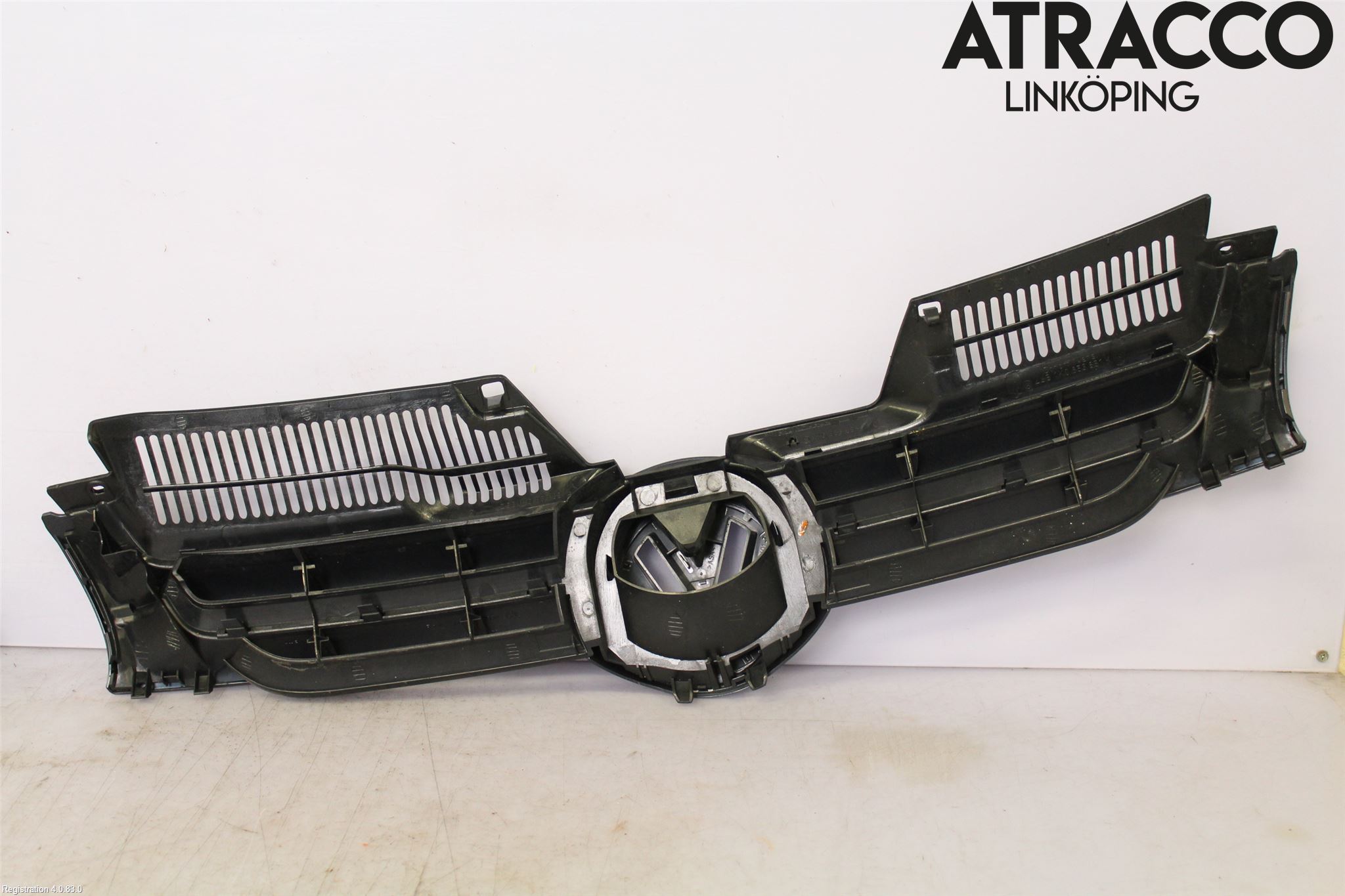 Volkswagen VW GOLF V 04-09 Grill Komplett