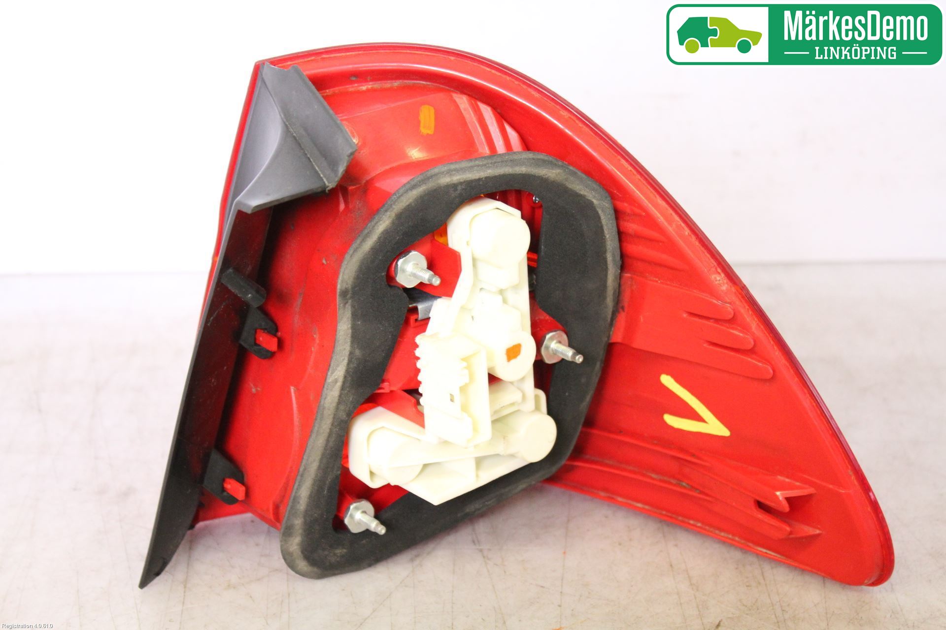 BMW 3 E90/91 SED/TOU 05-12 Baklykt Venstre