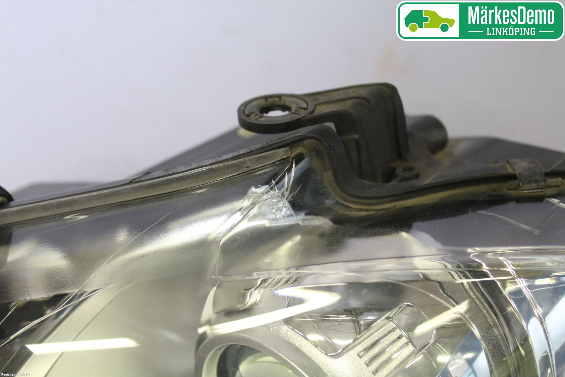 Volkswagen VW TOURAN 03-10 Frontlykt Venstre