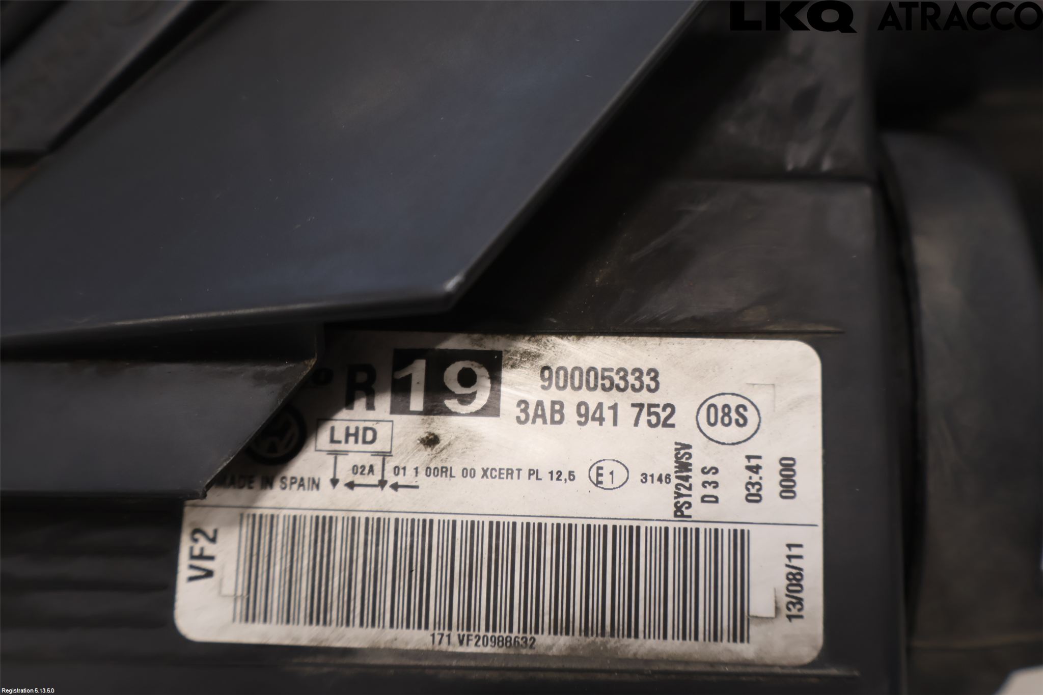 Volkswagen VW PASSAT 11-14 Frontlykt Høyre