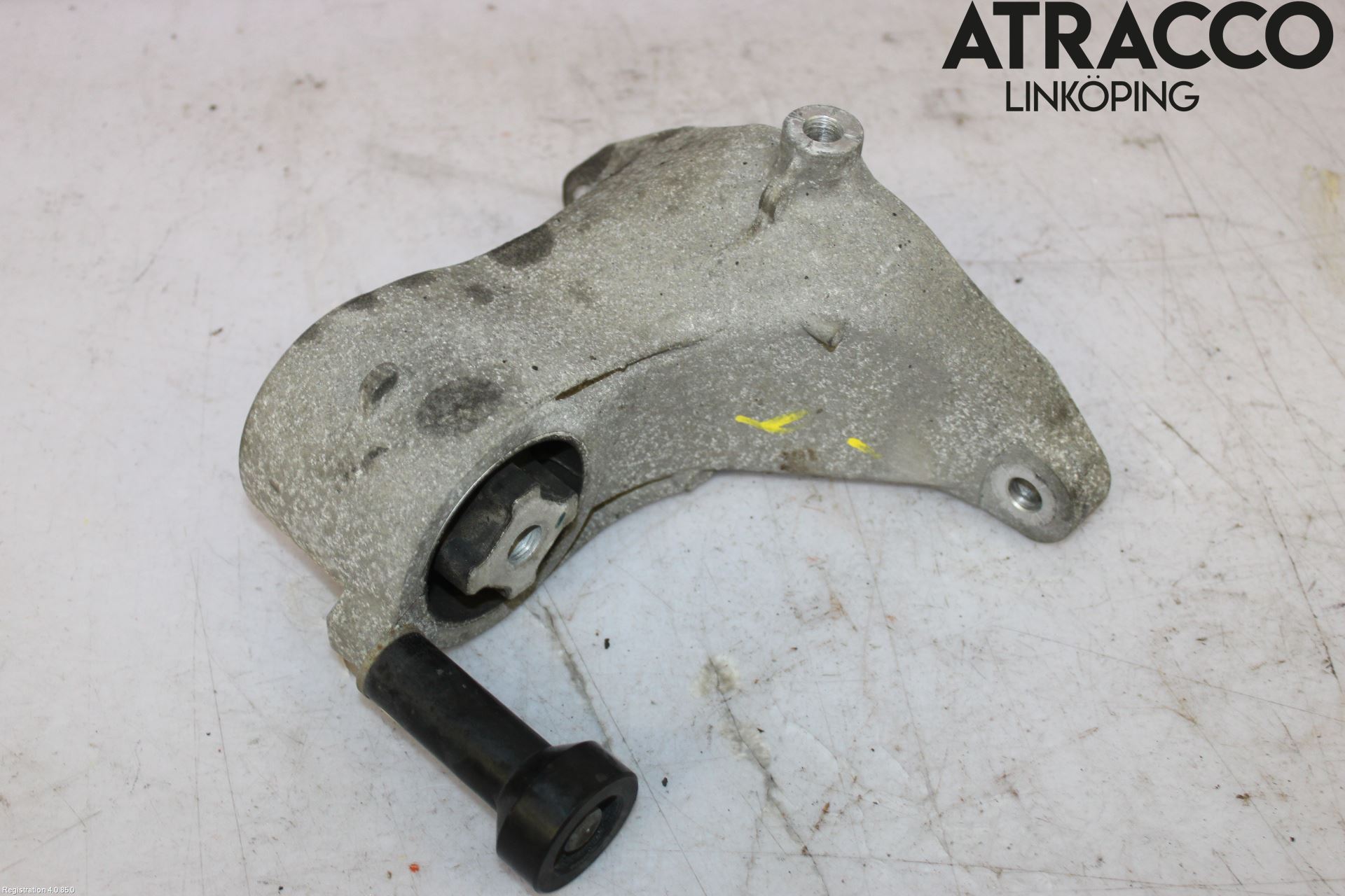 BMW 5 F10/F11/F18 09-17 Bakaksel Feste