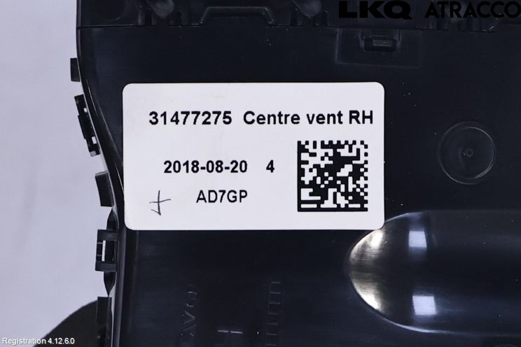 Volvo V60 CROSS COUNTRY 19- Dashbord Kanal - Dyse