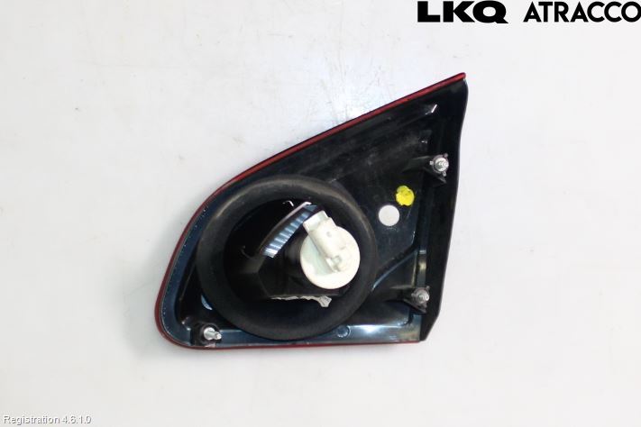 Nissan QASHQAI 10-14 Baklykt Venstre  På Luke(Indre